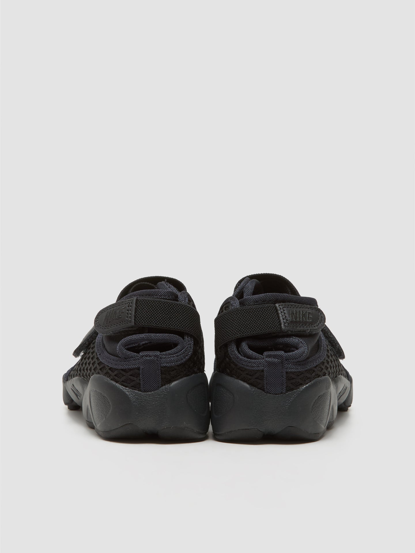 WMNS Air Rift Sneaker in Off Noir