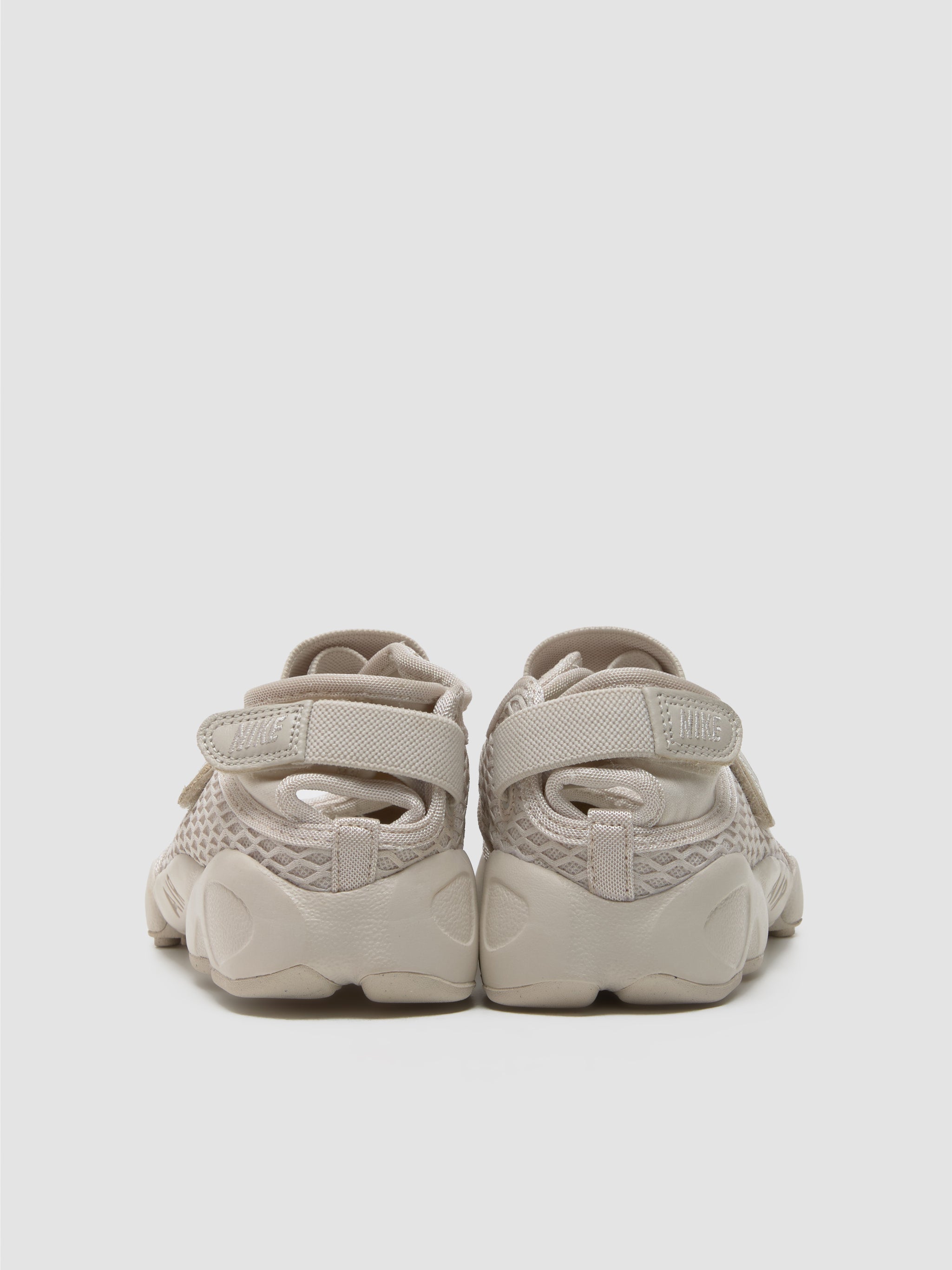 WMNS Air Rift Sneaker in Light Orewood Brown