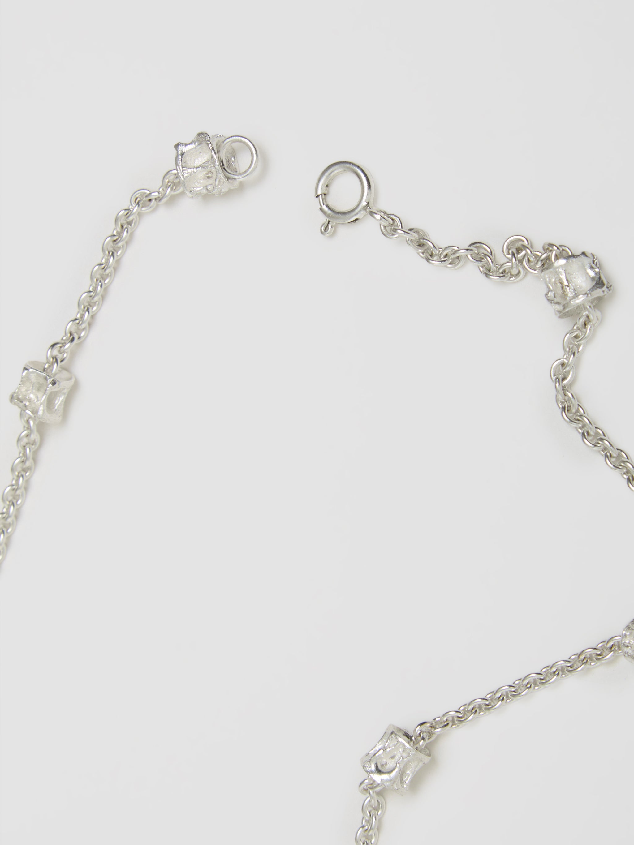 Undara Necklace in Silver