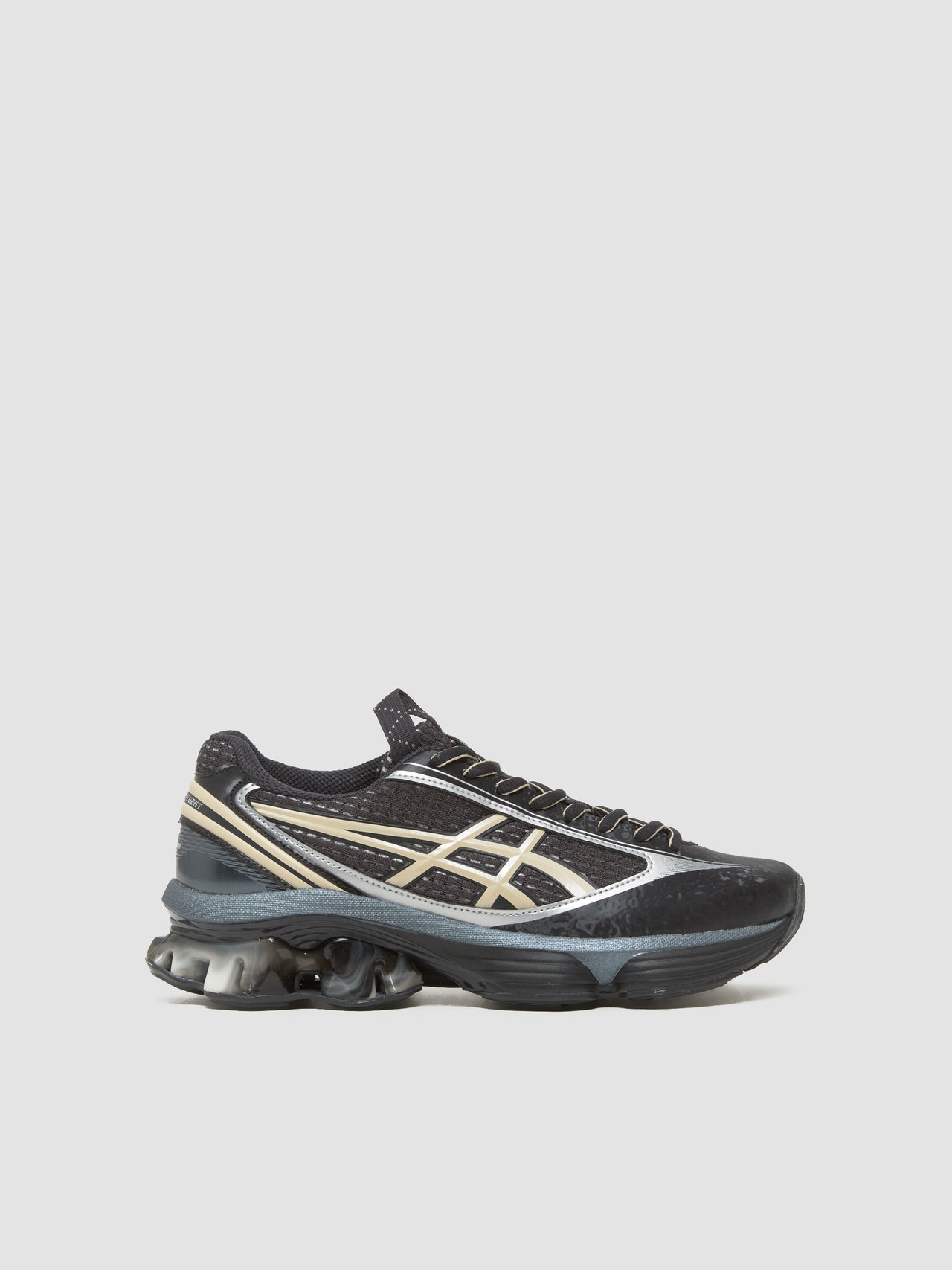 US6-S GEL-KINETIC FLUENT Sneaker in Black & Vanilla