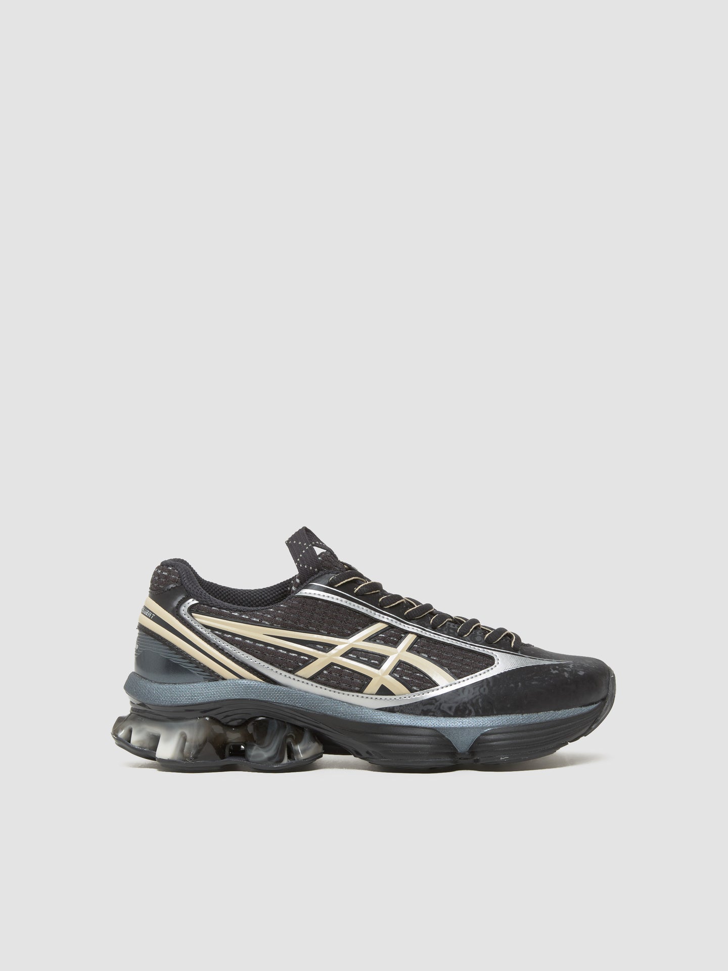 US6-S GEL-KINETIC FLUENT Sneaker in Black & Vanilla