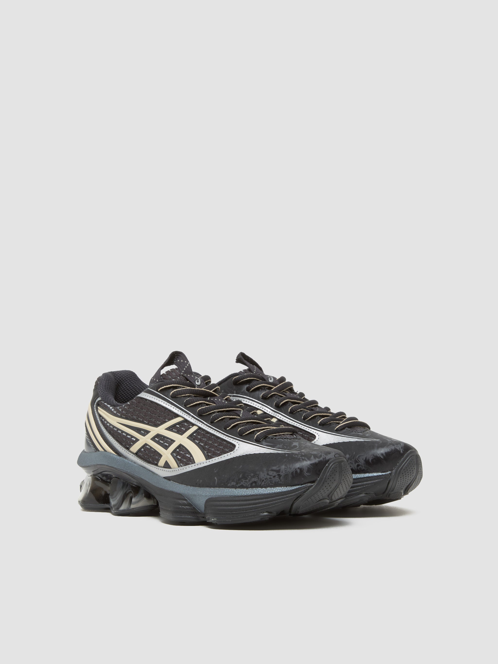 US6-S GEL-KINETIC FLUENT Sneaker in Black & Vanilla