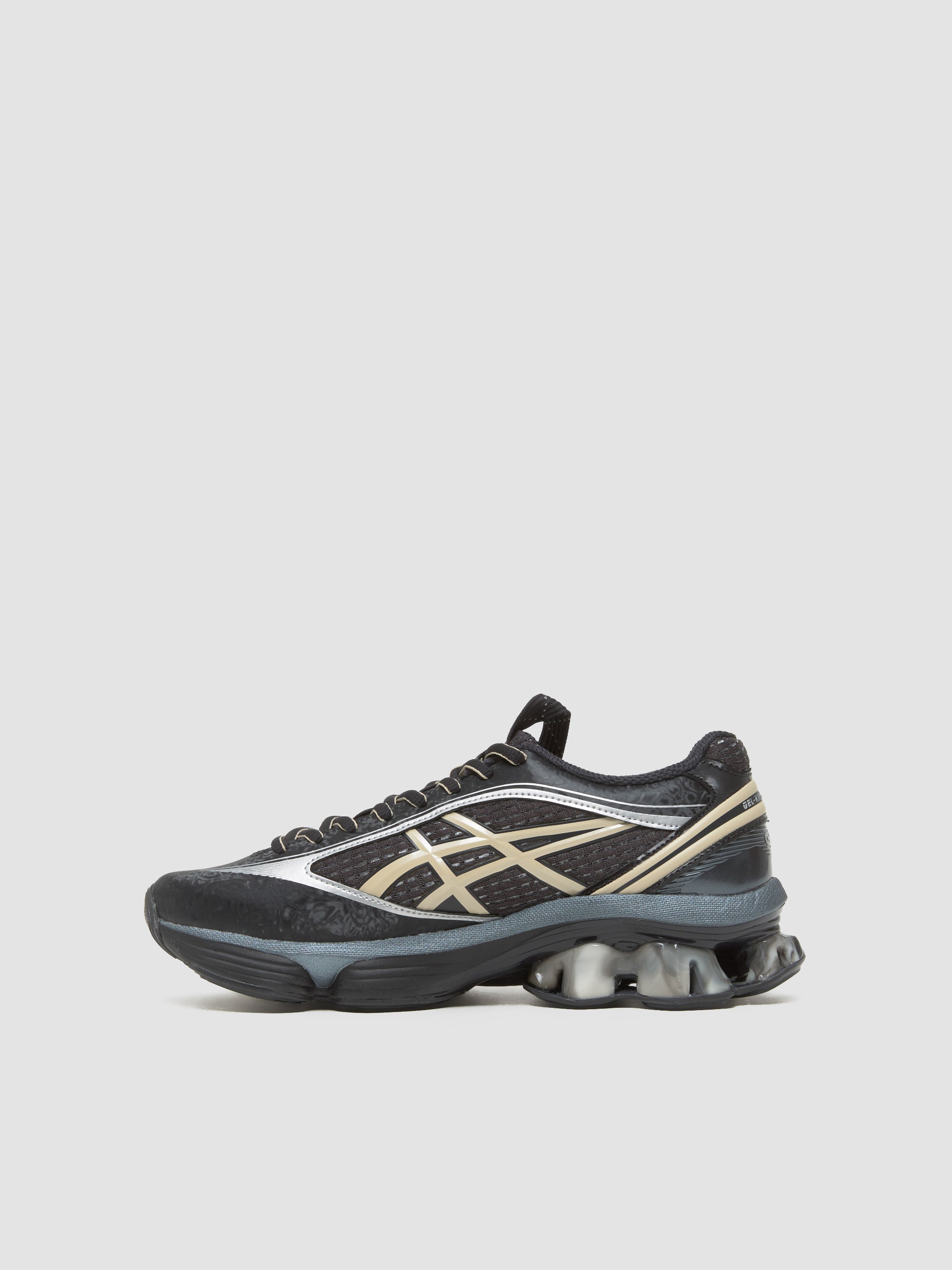 US6-S GEL-KINETIC FLUENT Sneaker in Black & Vanilla