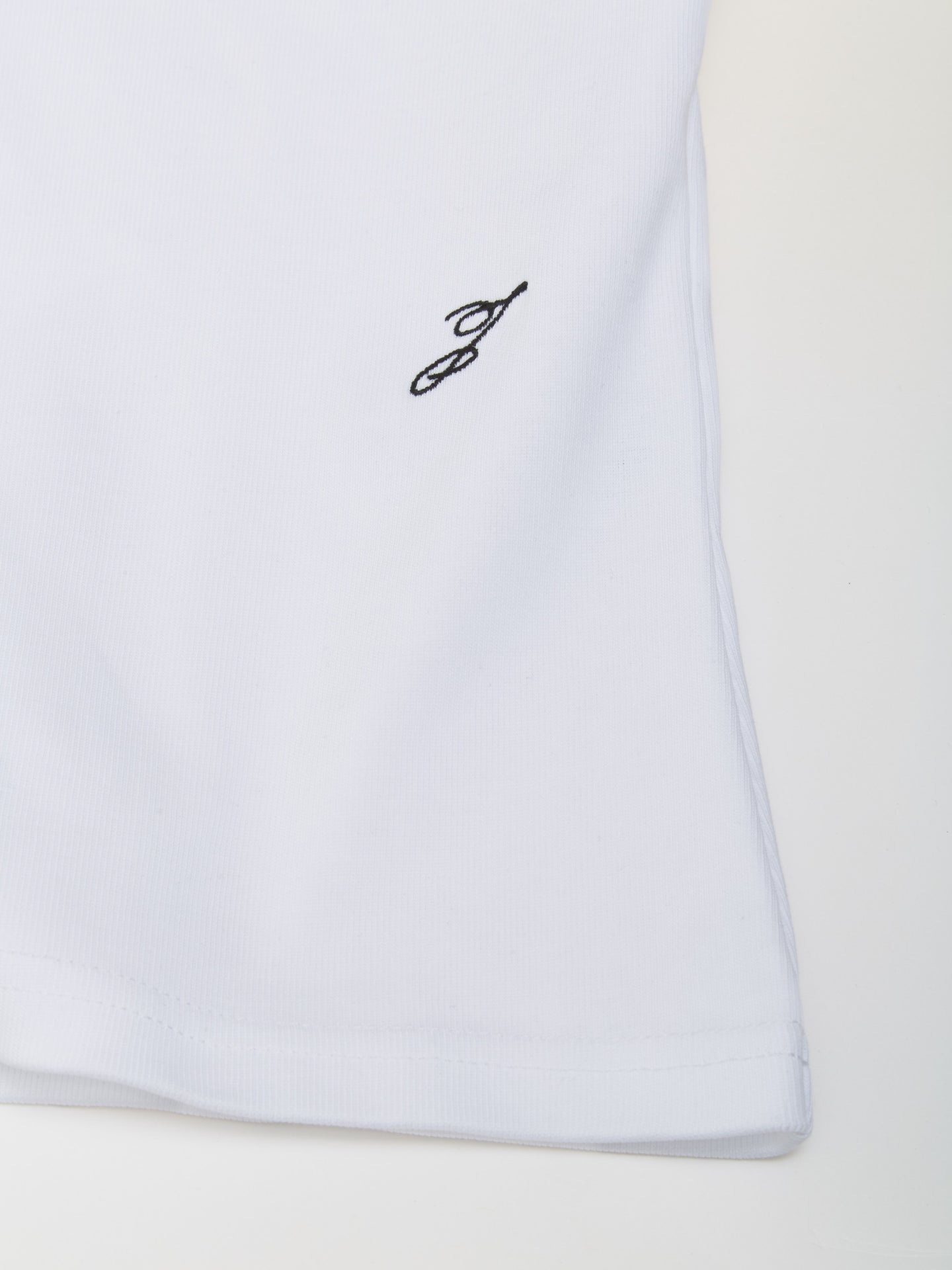 Le T-Shirt Ovalo in White