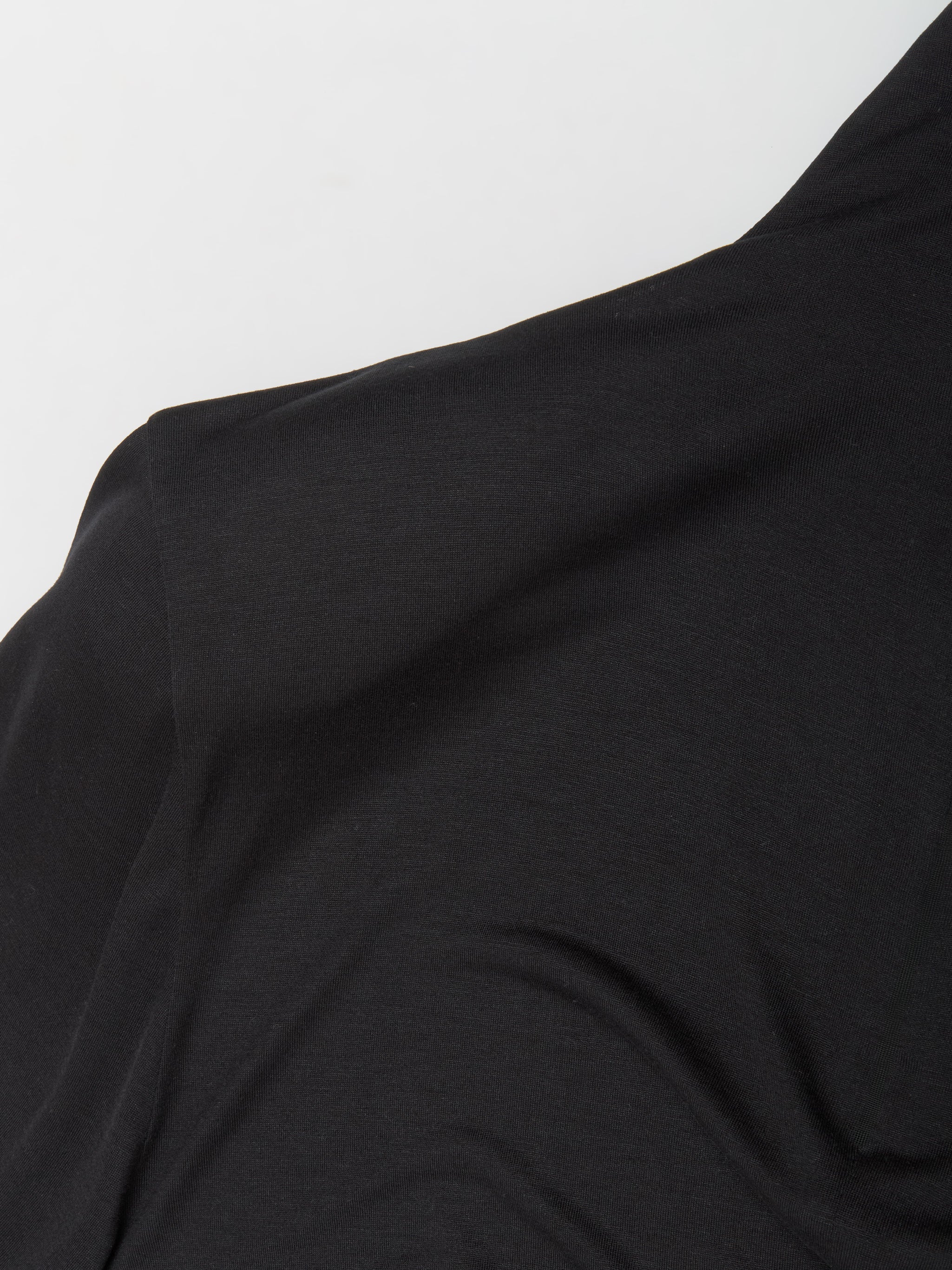 Le T-Shirt Spallina in Black