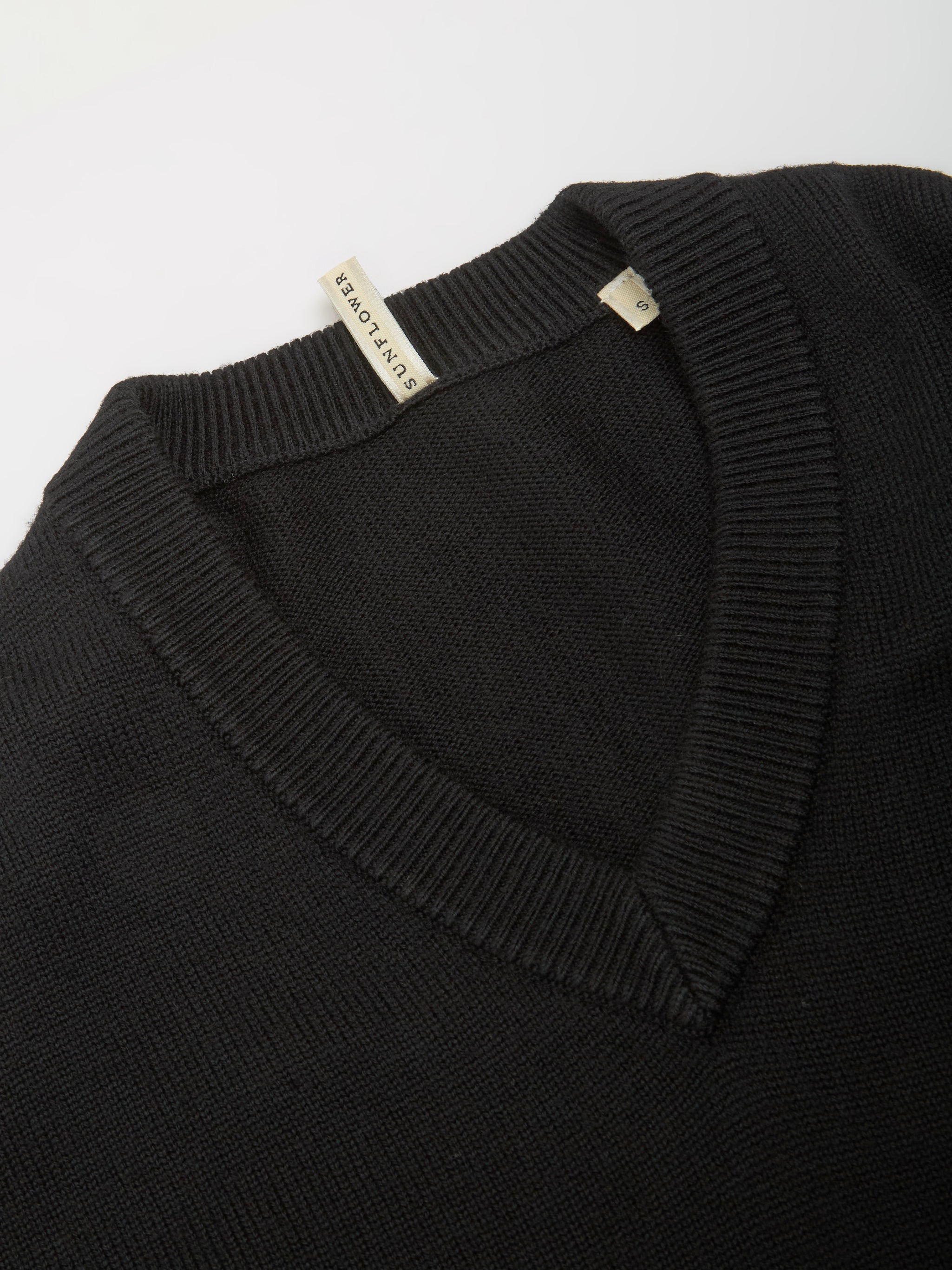 Moon Merino V-Neck in Black