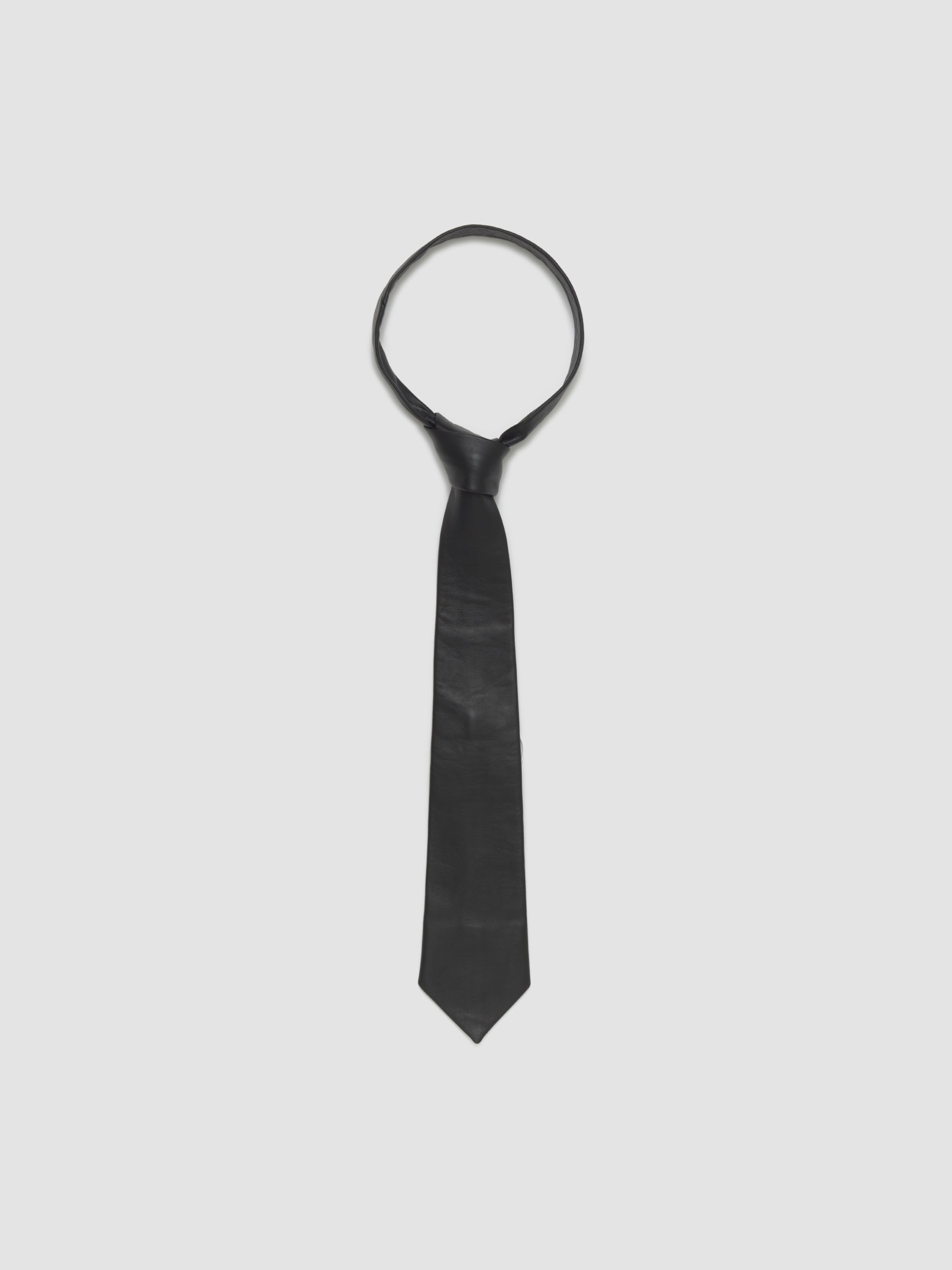 Leather Tie in Black