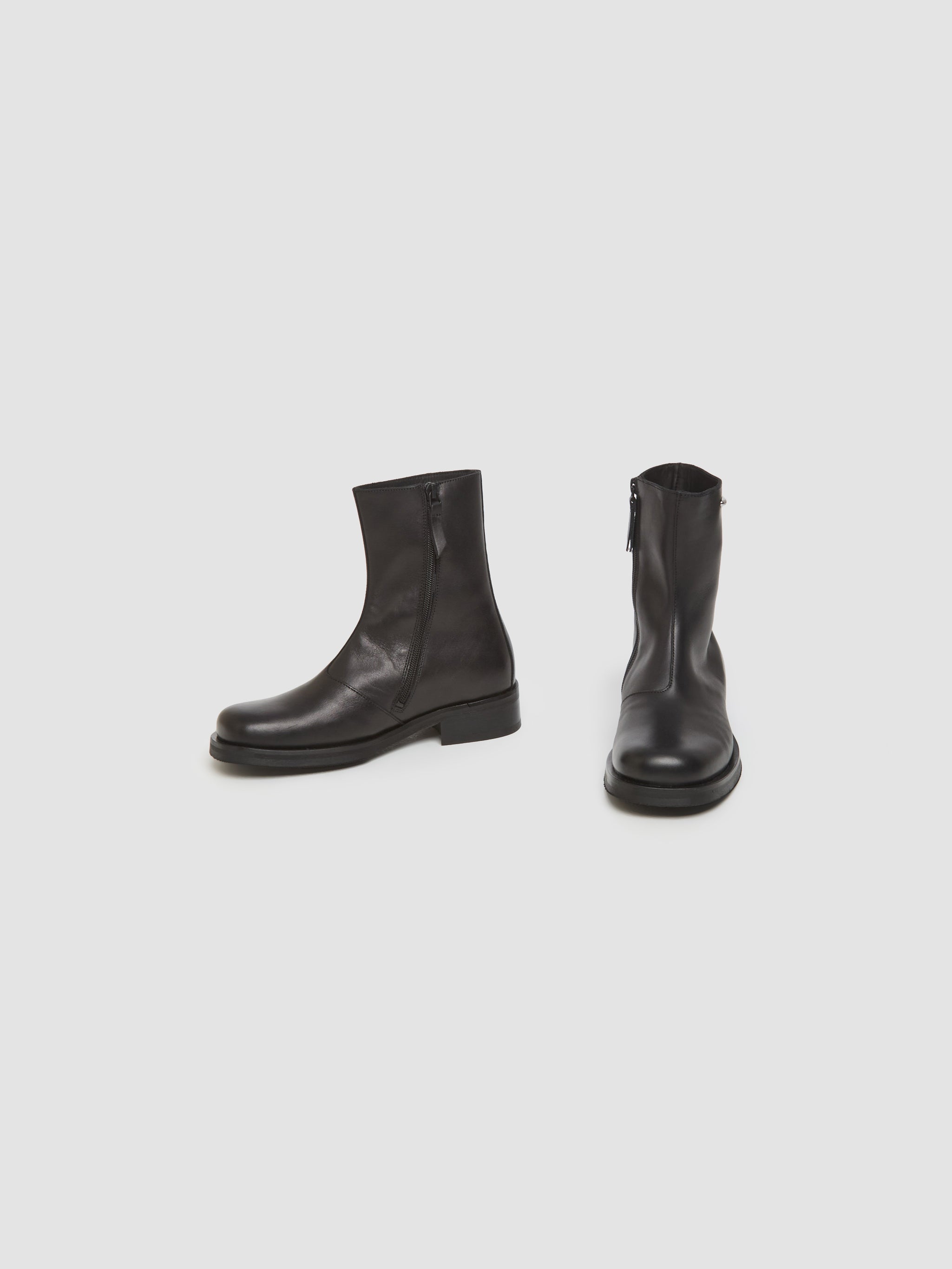 Camion Boots in Black