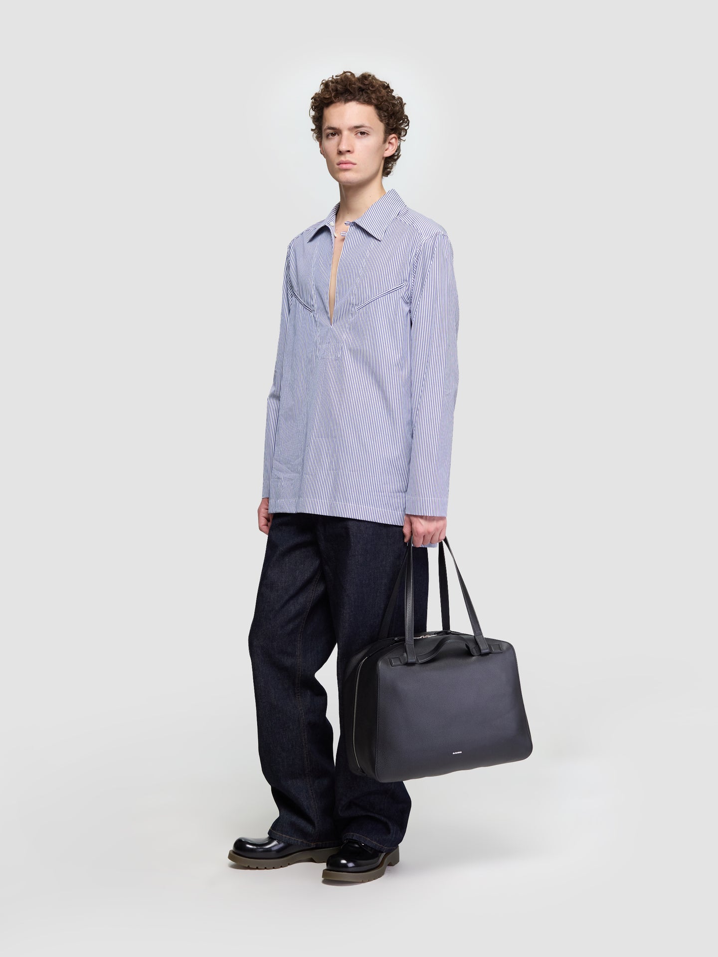 Nelson Medium Bag in Black