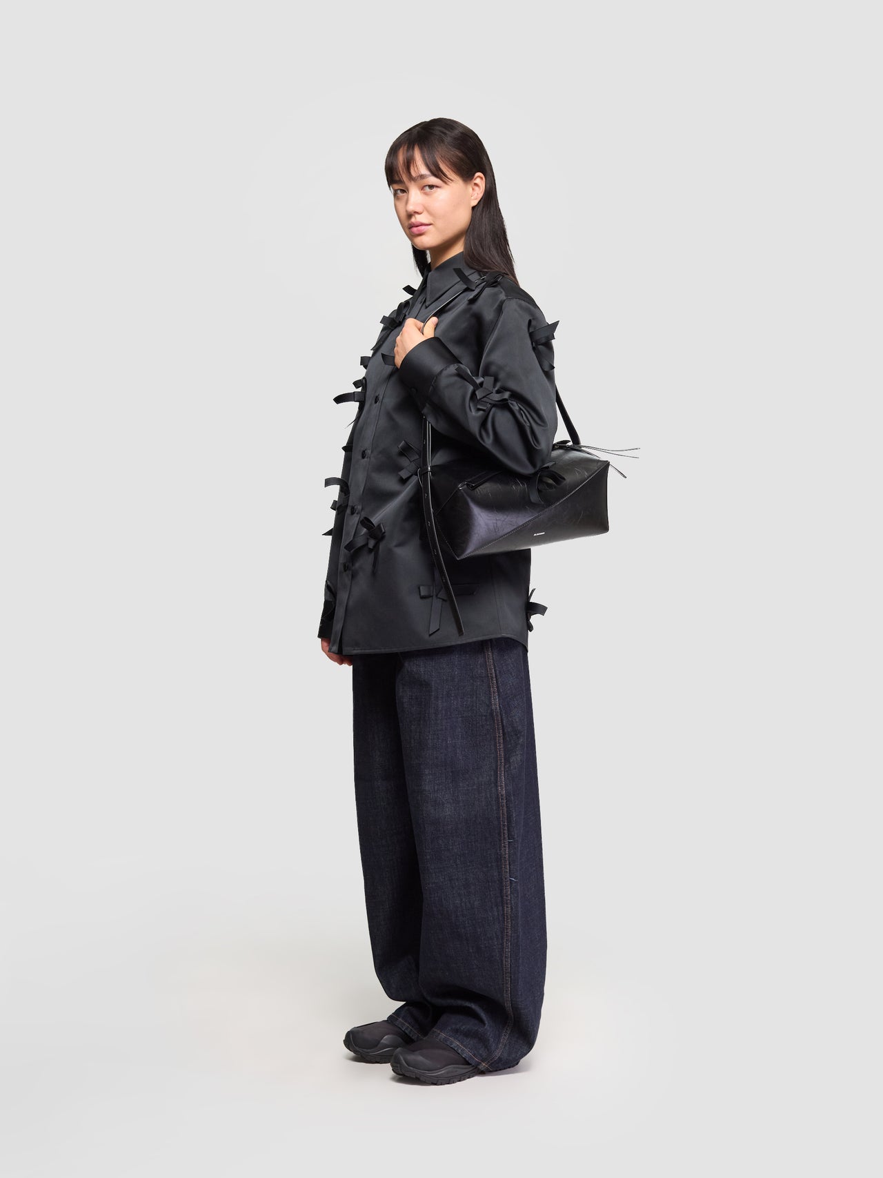 Vertigo Crossbody Medium Bag in Black