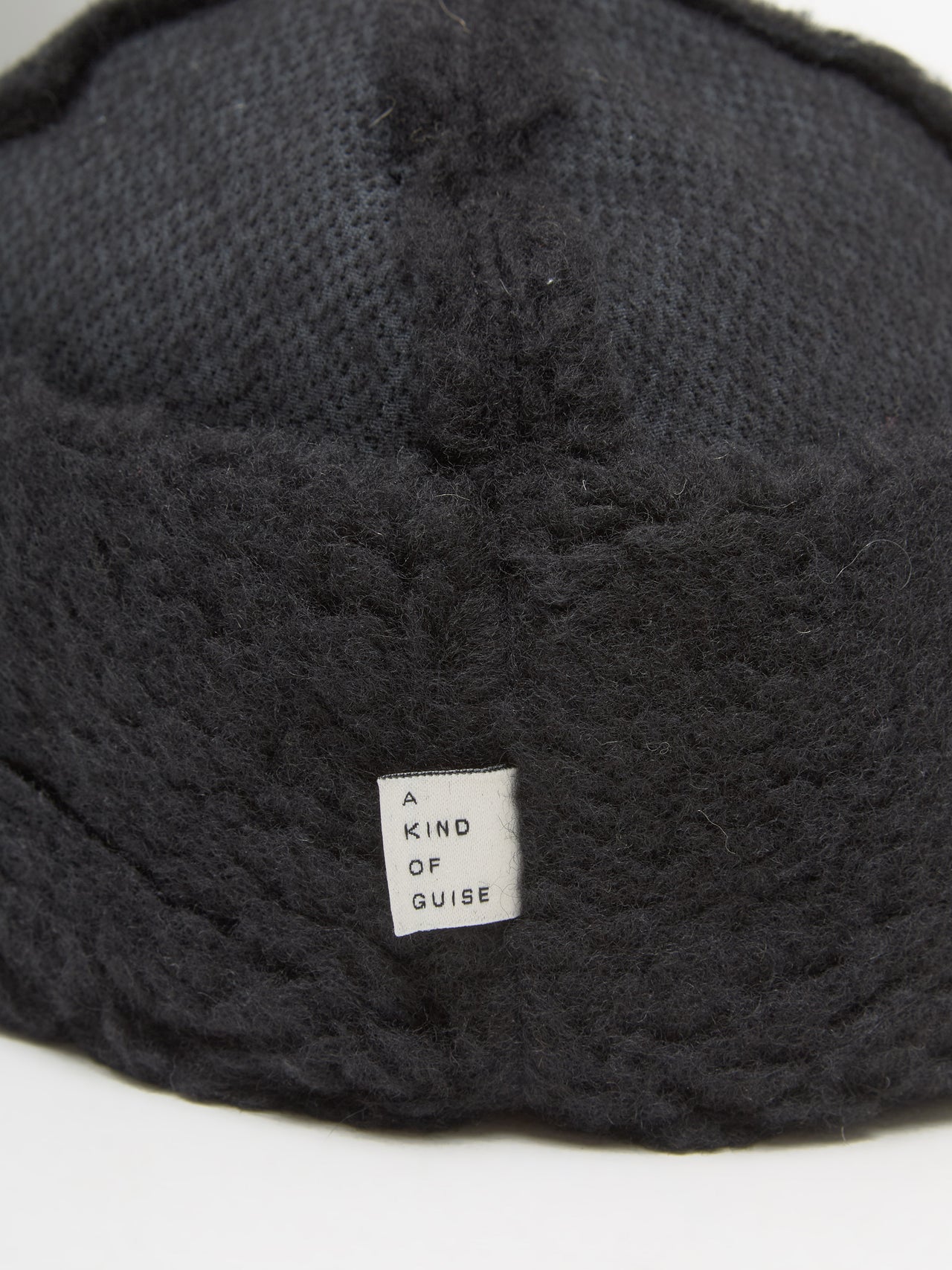 Fei Furry Hat in Pilous Black