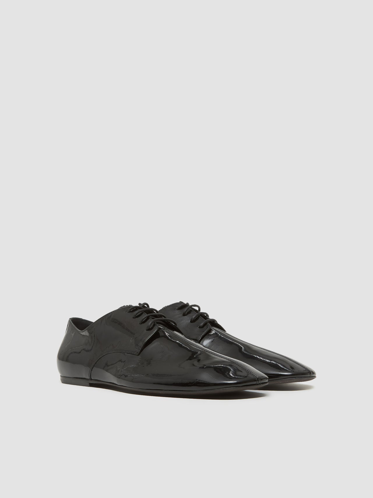 Lace-Up Oxford Shoes in Black
