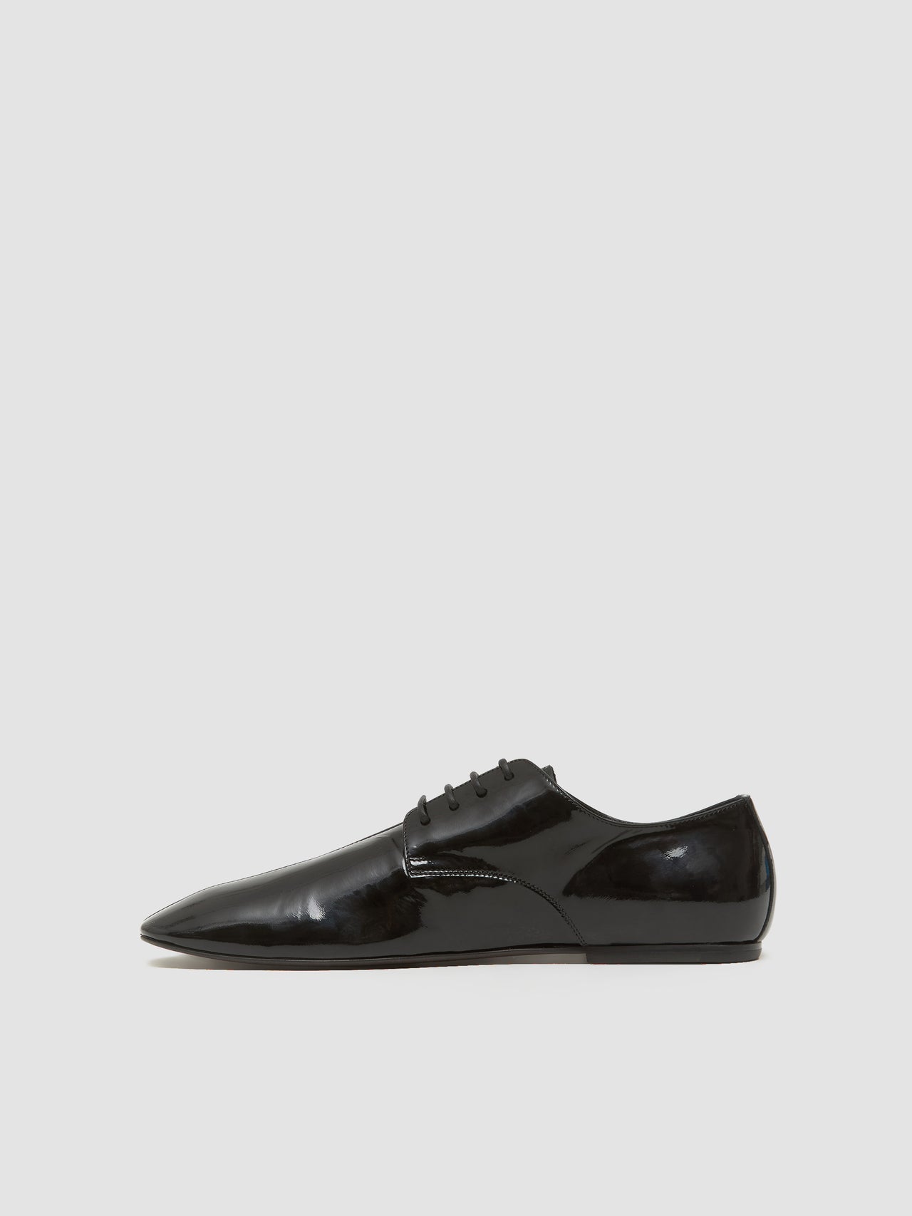 Lace-Up Oxford Shoes in Black