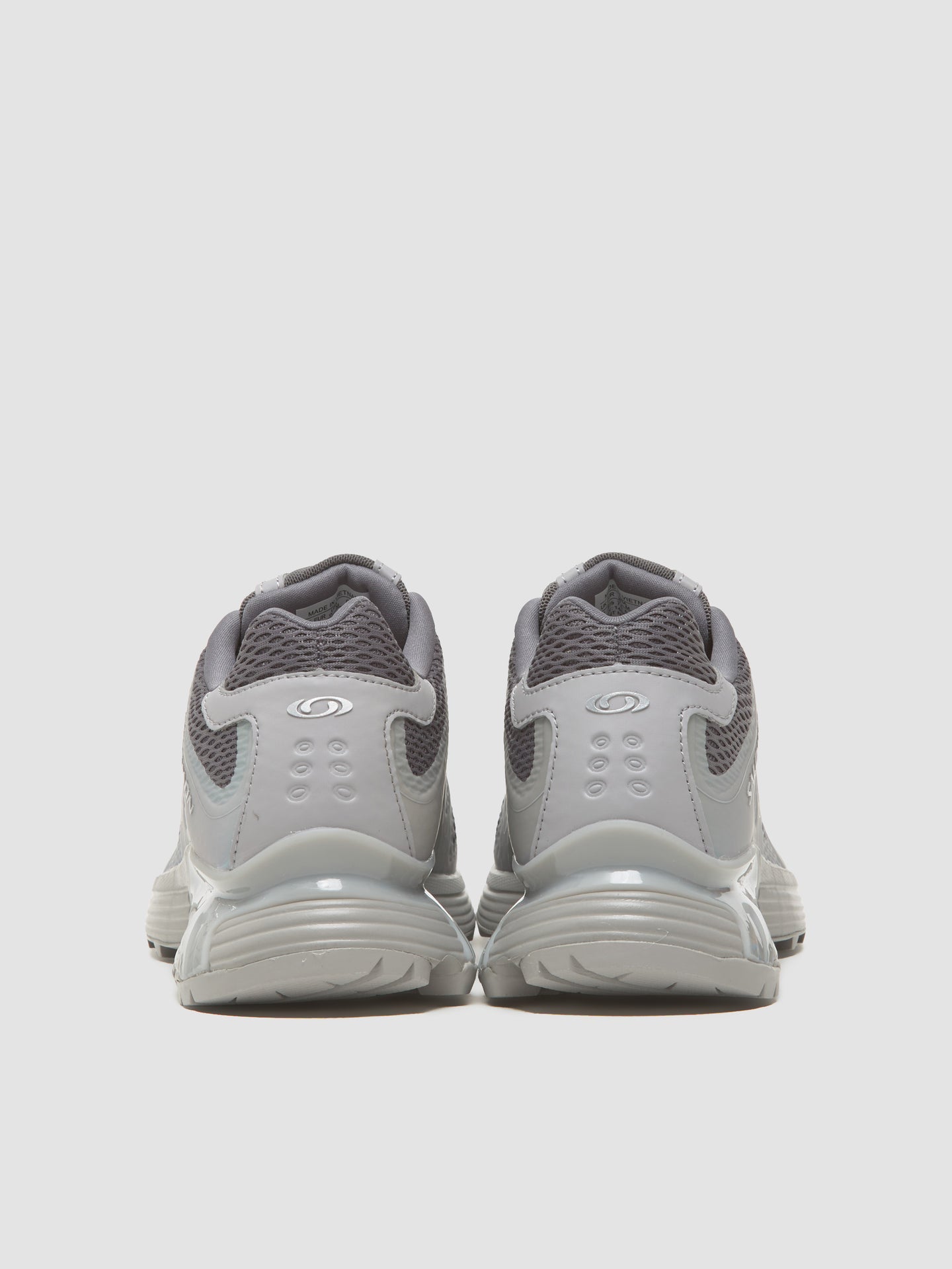 XT-WHISPER VOID Sneaker in Alloy & Castlerock
