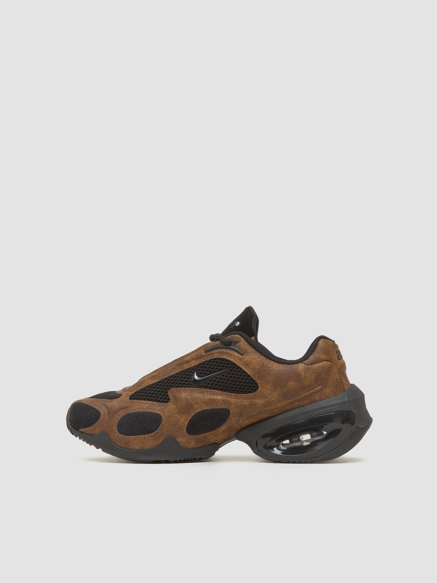 WMNS Air Max Muse Sneaker in Light British Tan & Black