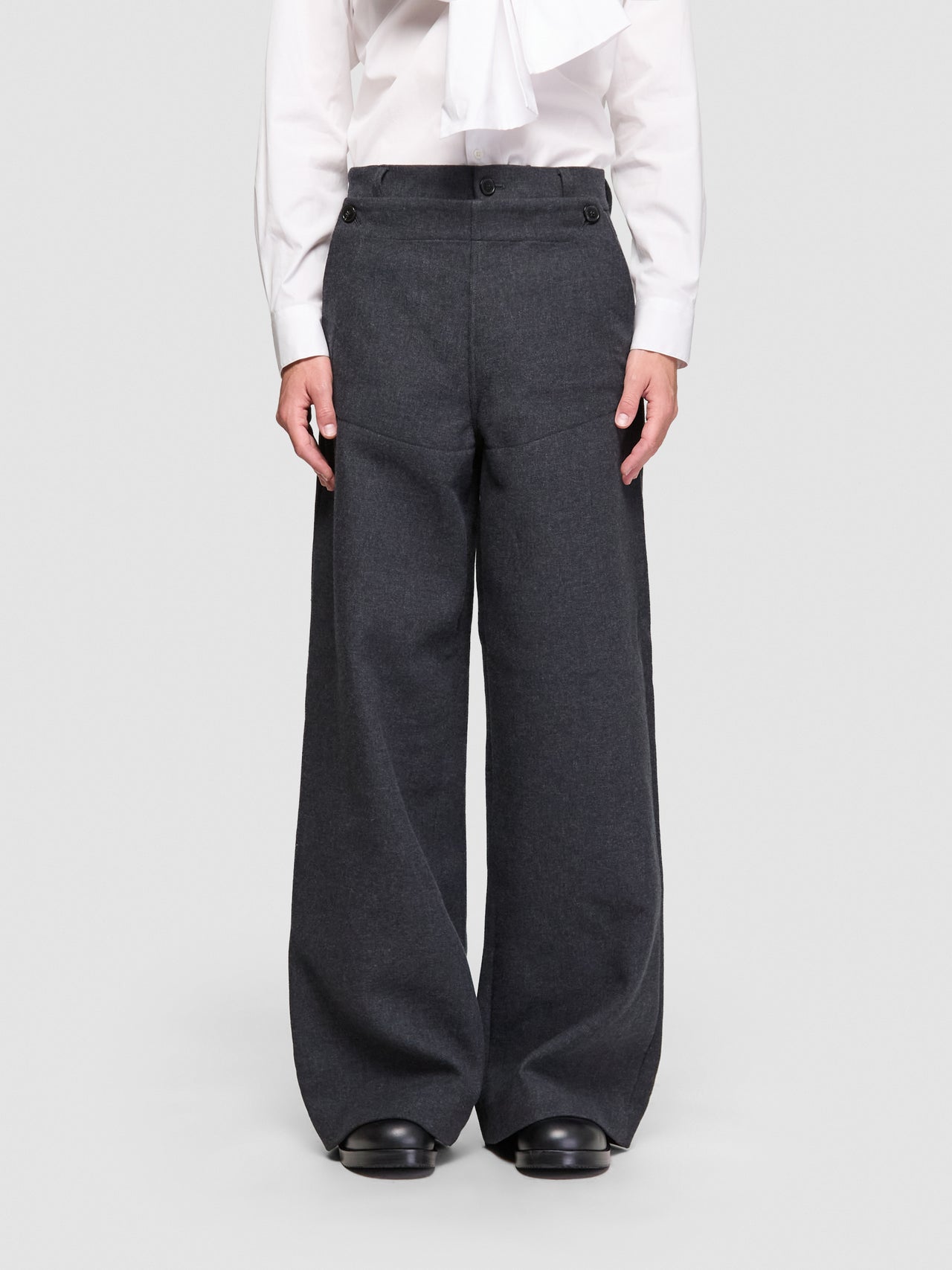 Pennines Pants in Dark Grey
