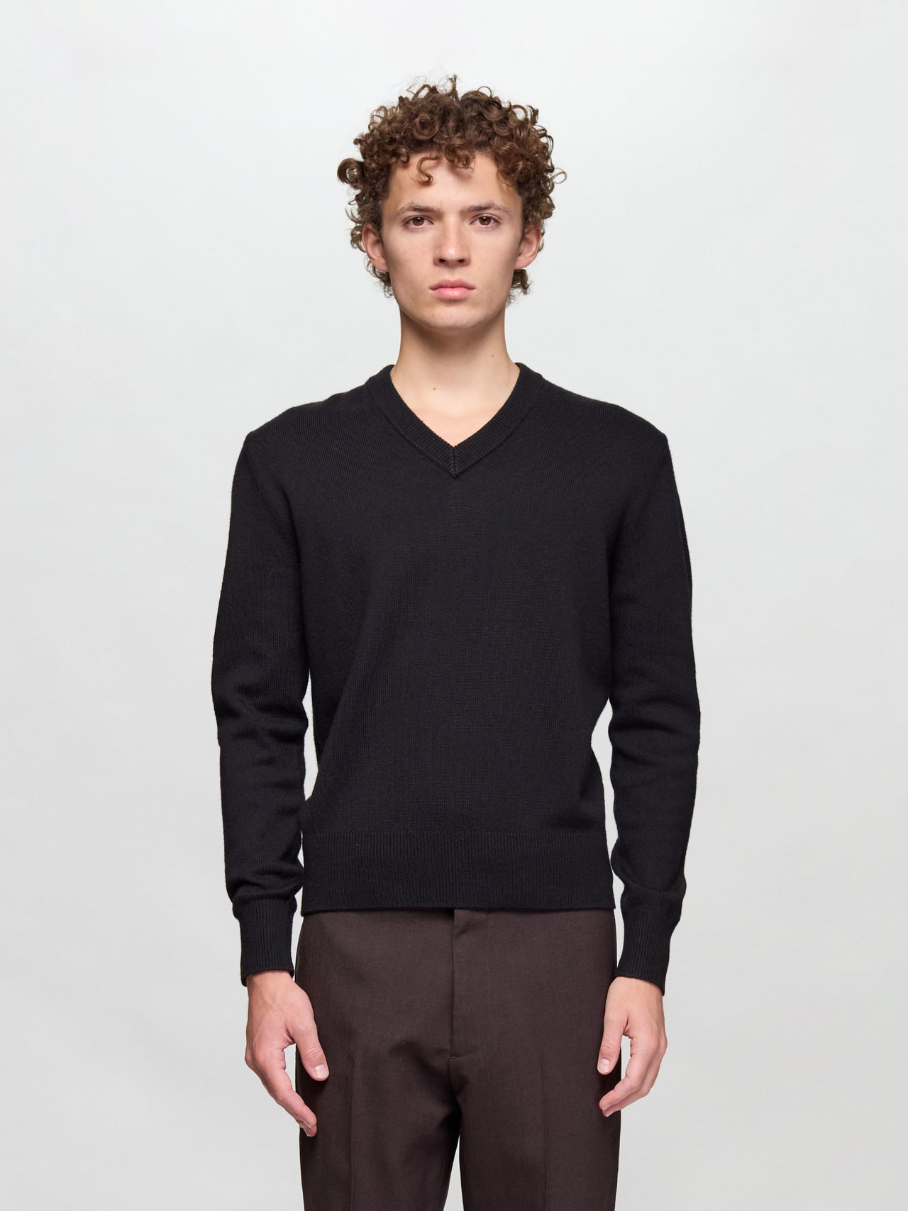 Moon Merino V-Neck in Black