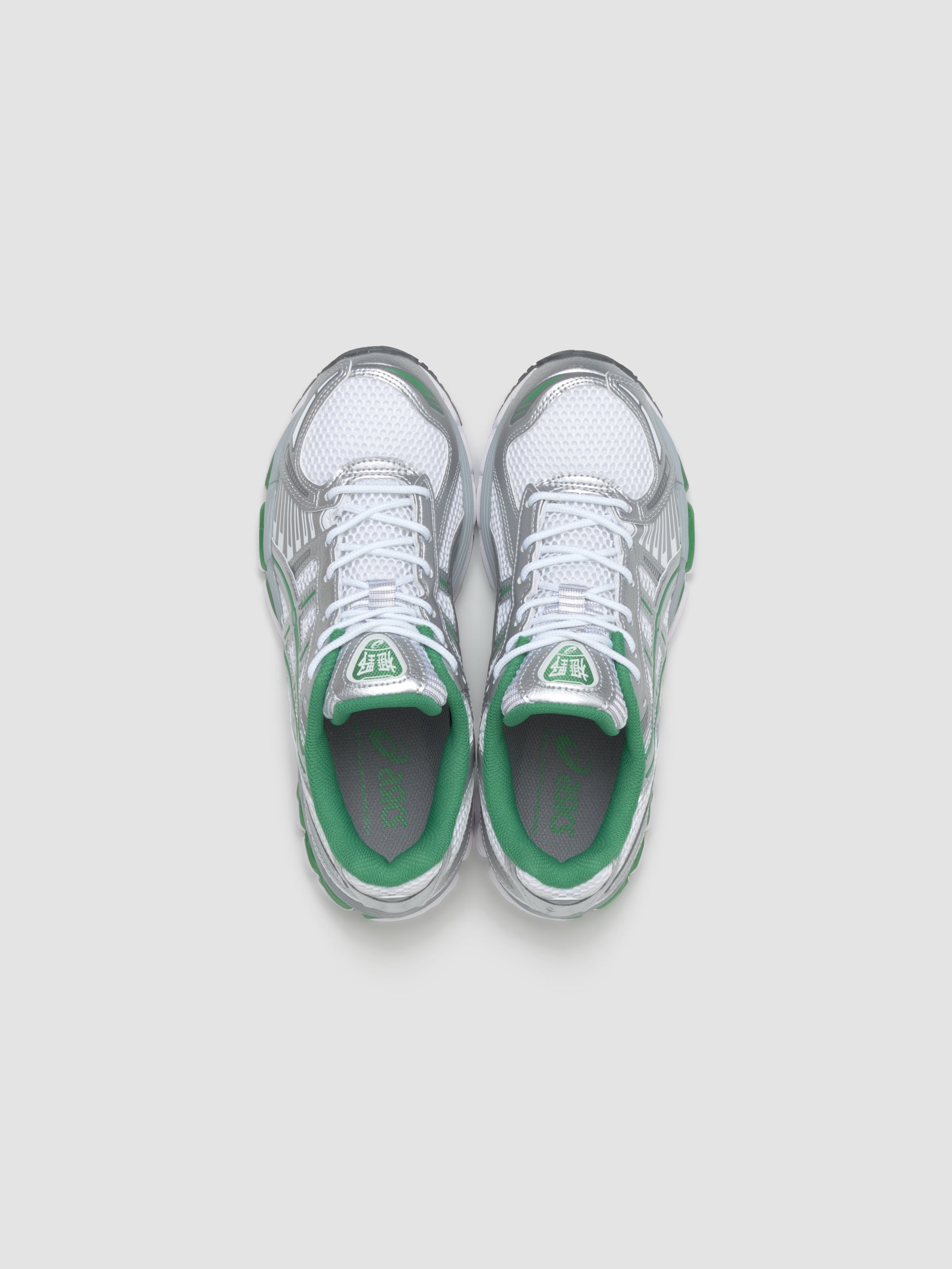 GEL-KAYANO 12.1 Sneaker in White & Pure Silver