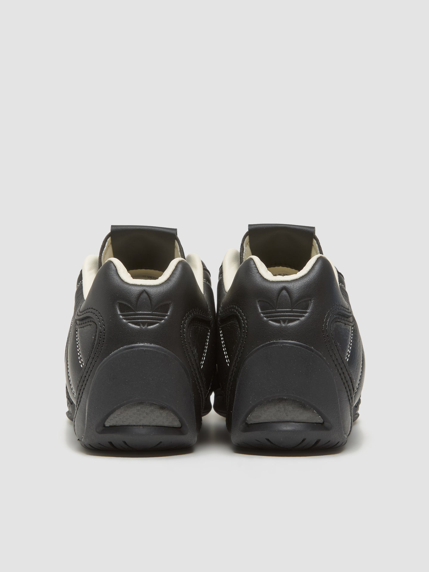 Adiracer LO Sneaker in Black & Cream White