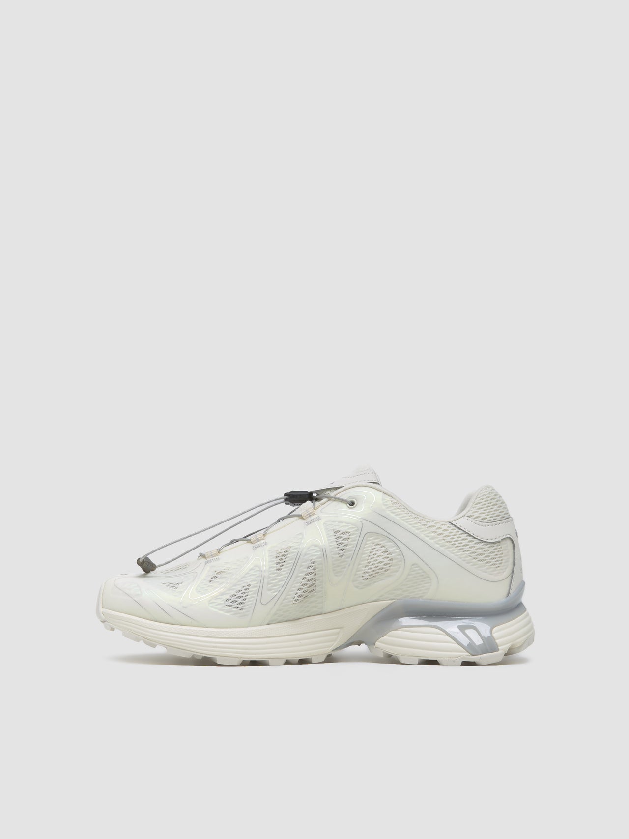 XT-WHISPER VOID Sneaker in Vanilla Ice