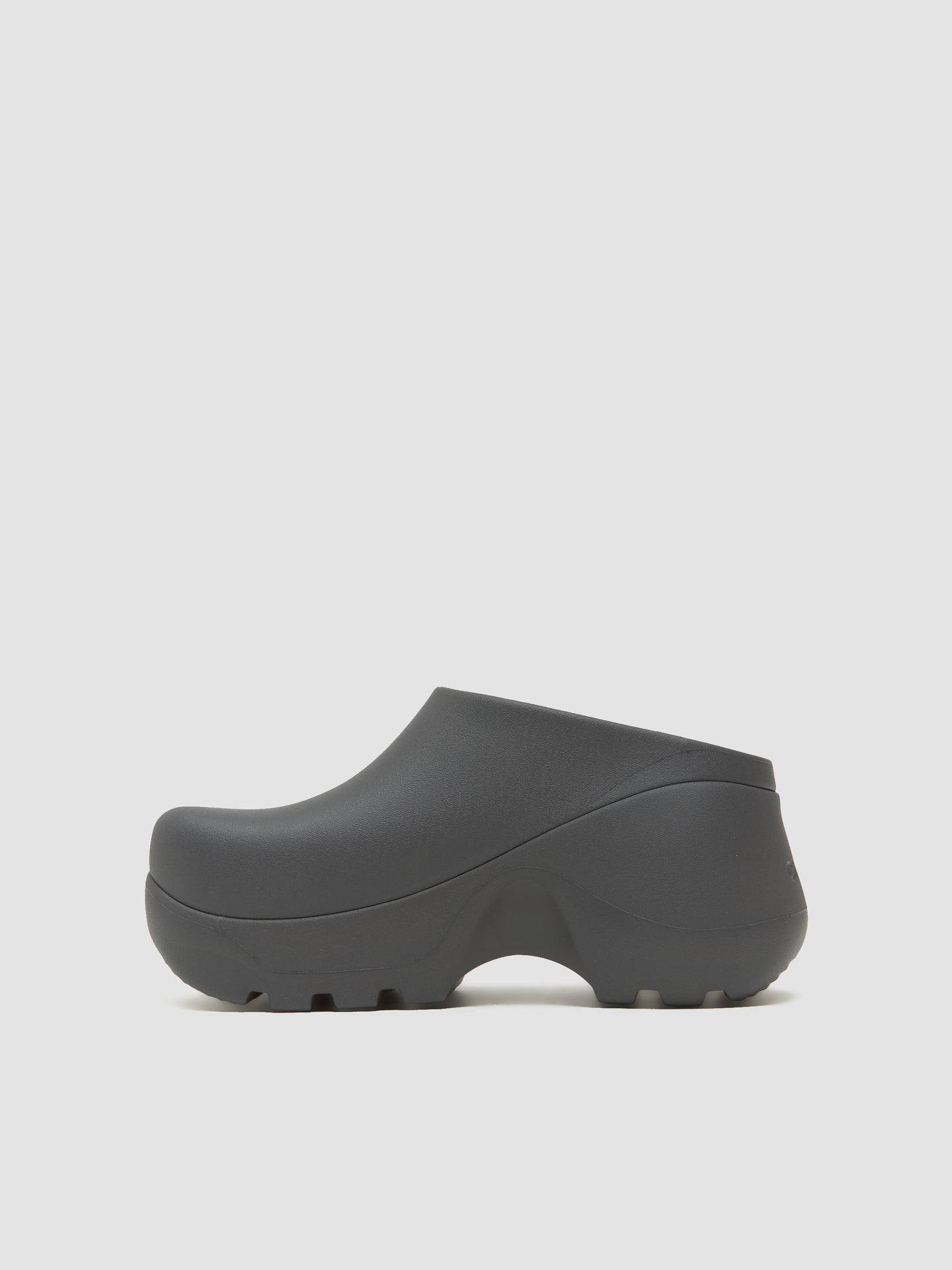 Hydra Clog in Black Sand
