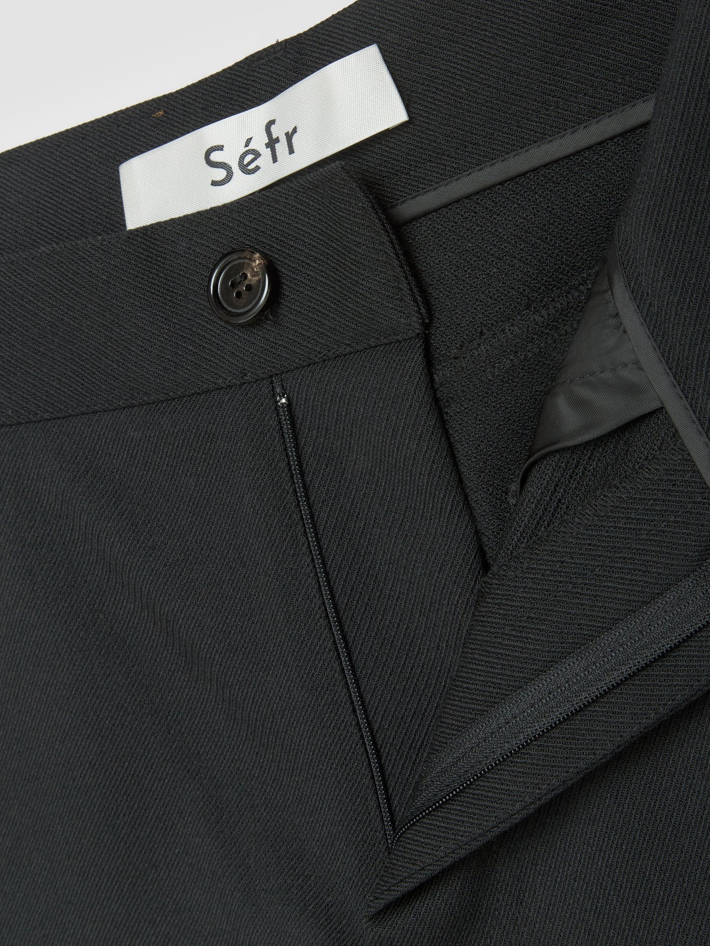 Oktai Trousers in Sturdy Black Twill