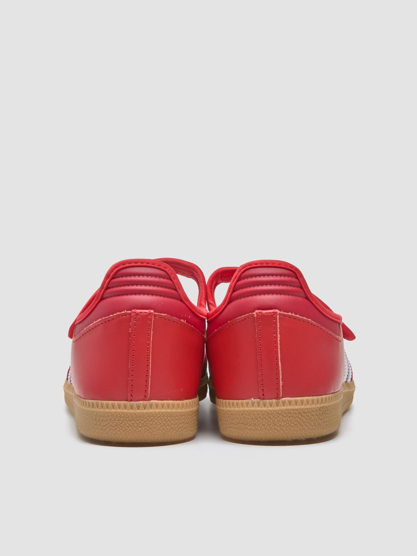 WMNS Samba Jane Sneaker in Better Scarlet & Team Victory Red