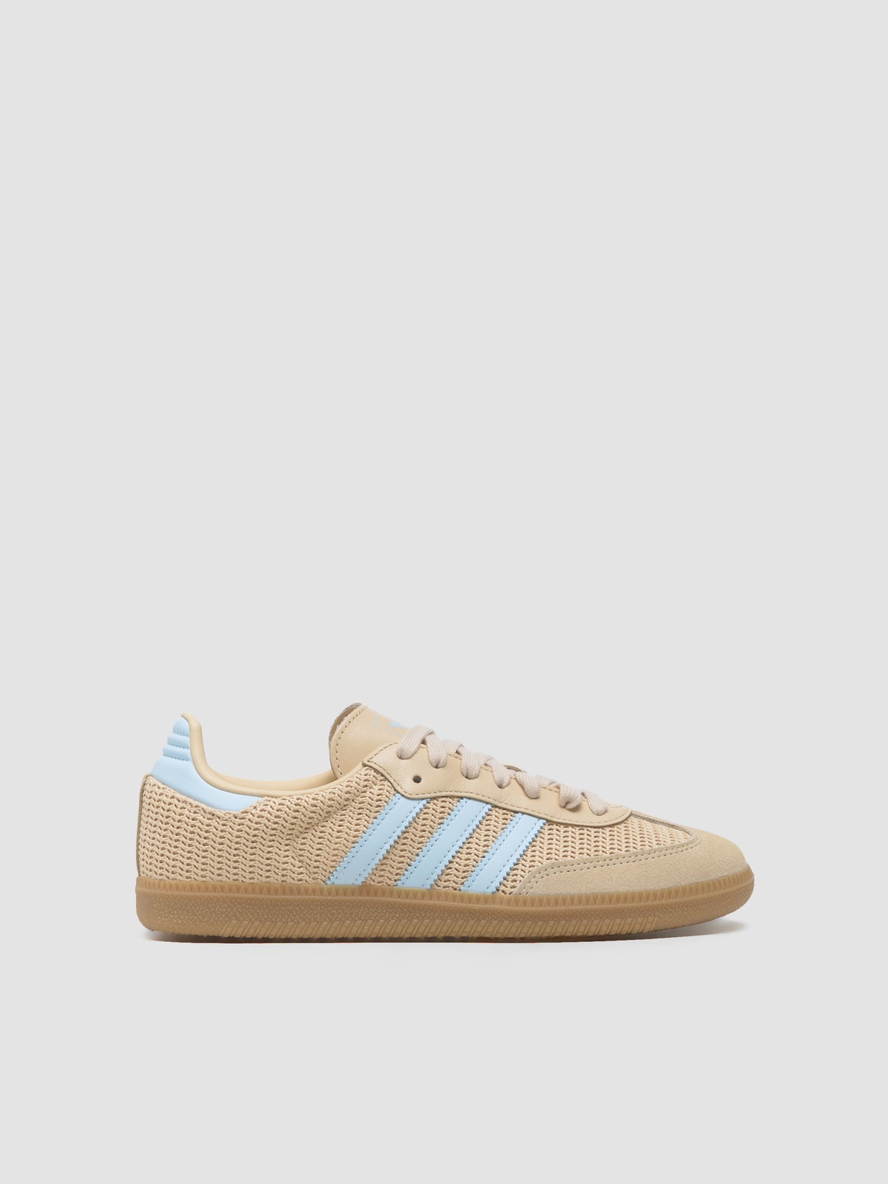 WMNS Samba OG Sneaker in Sand Strata & Sky Tint