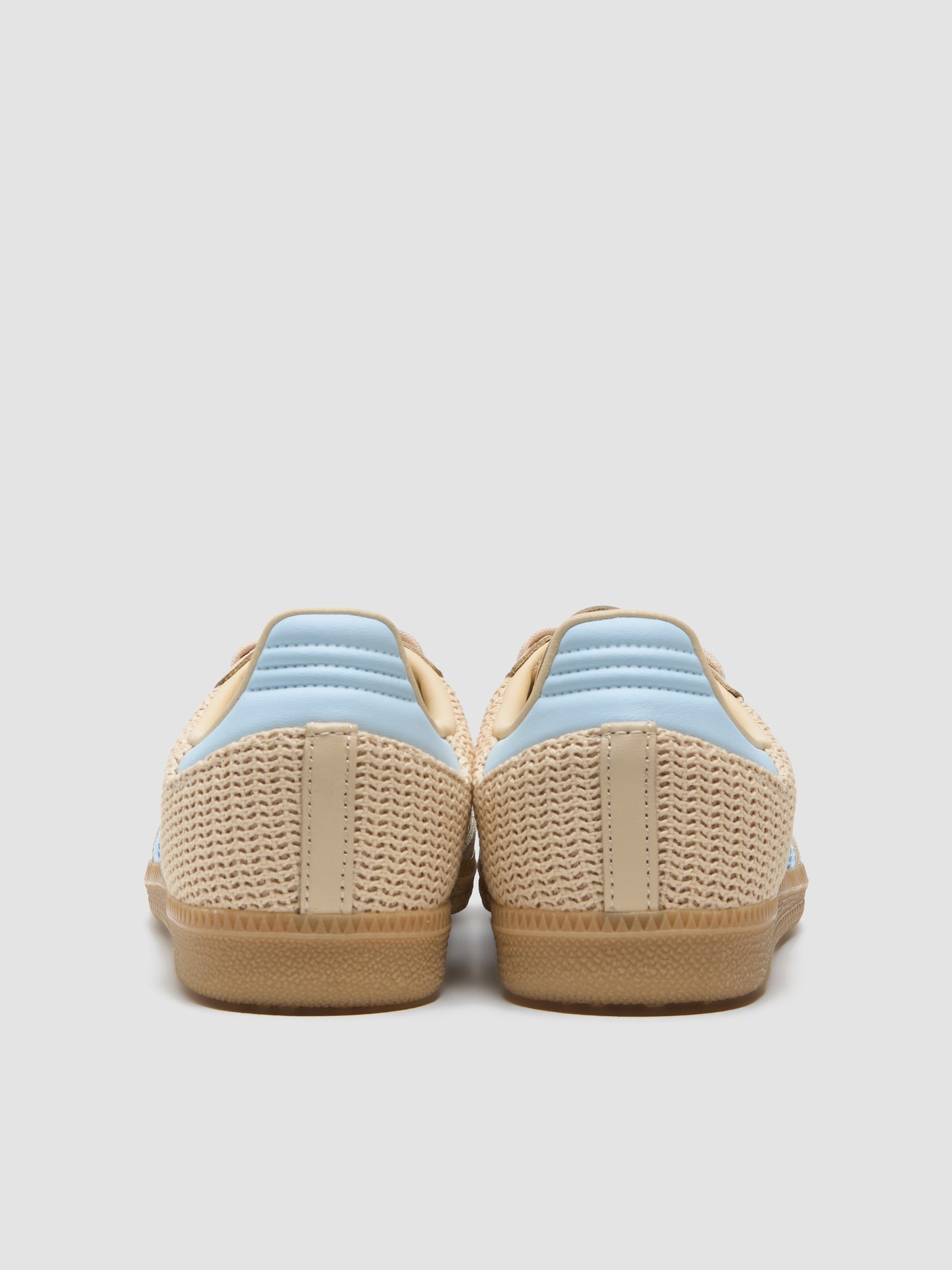 WMNS Samba OG Sneaker in Sand Strata & Sky Tint