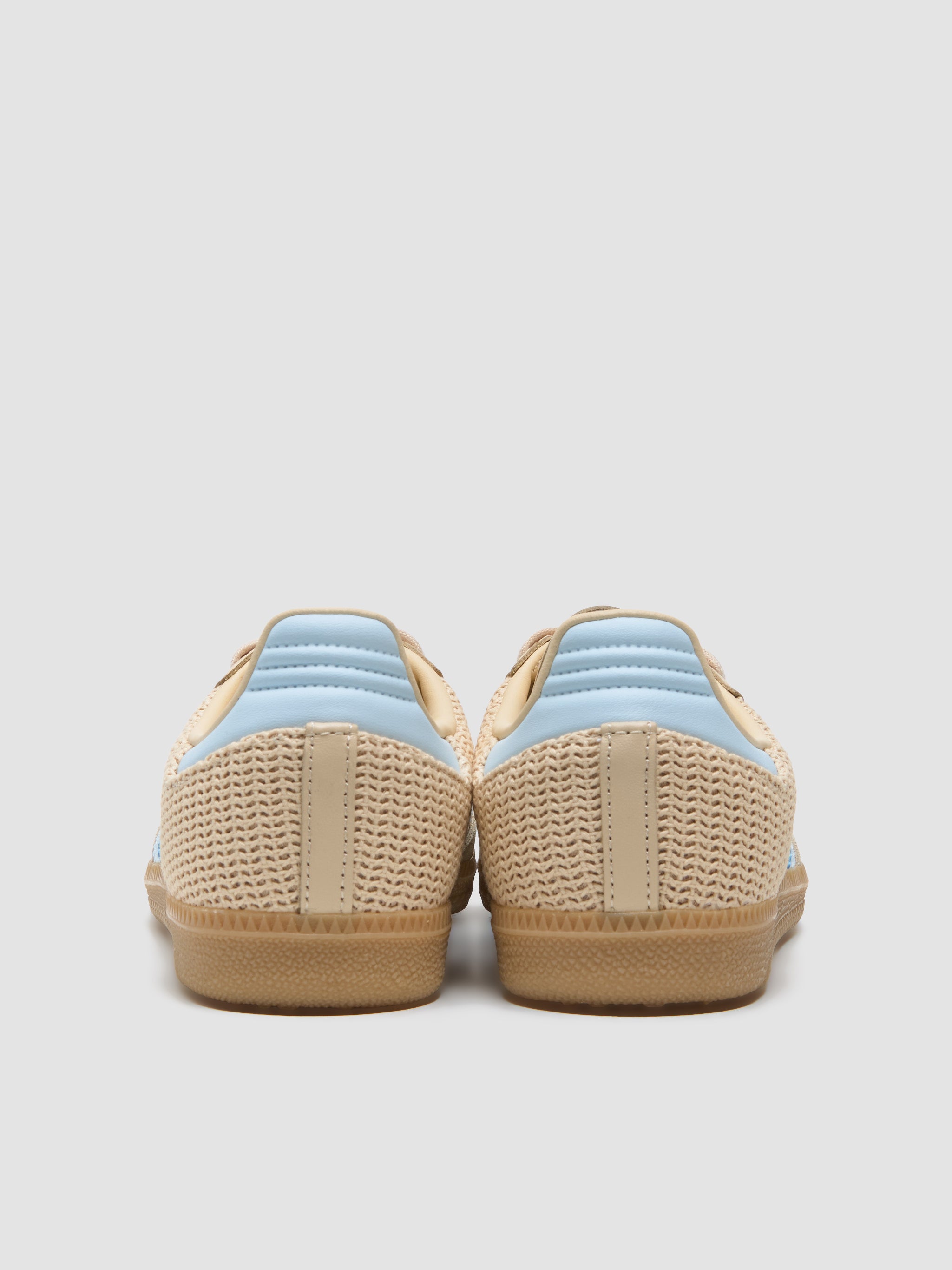 WMNS Samba OG Sneaker in Sand Strata & Sky Tint