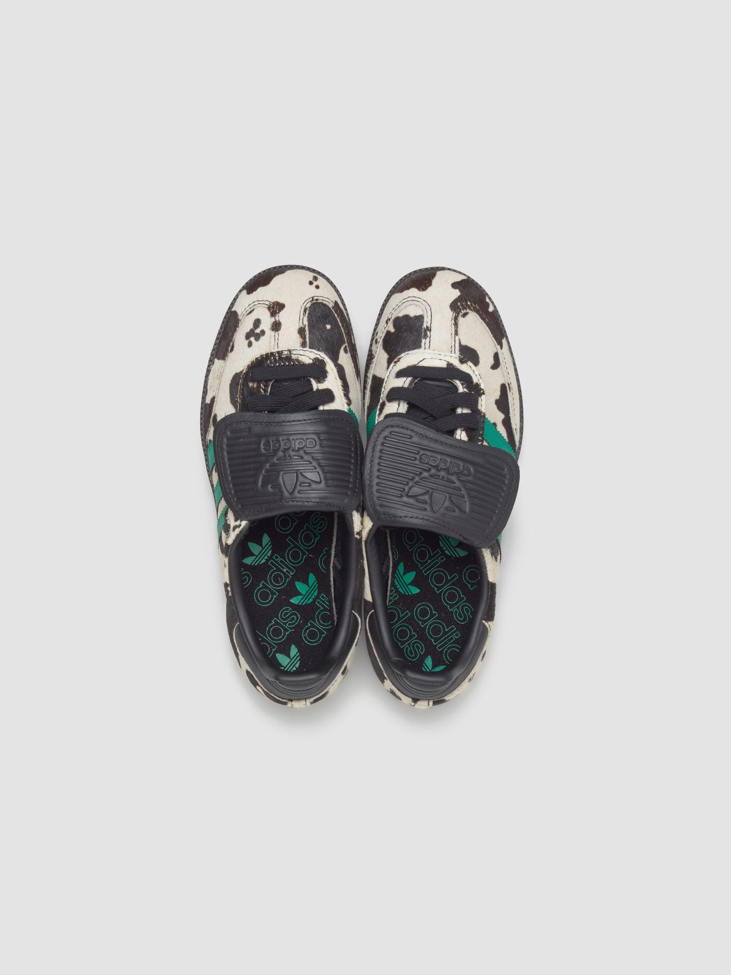 WMNS Samba LT Sneaker in Black & Lucid Blue