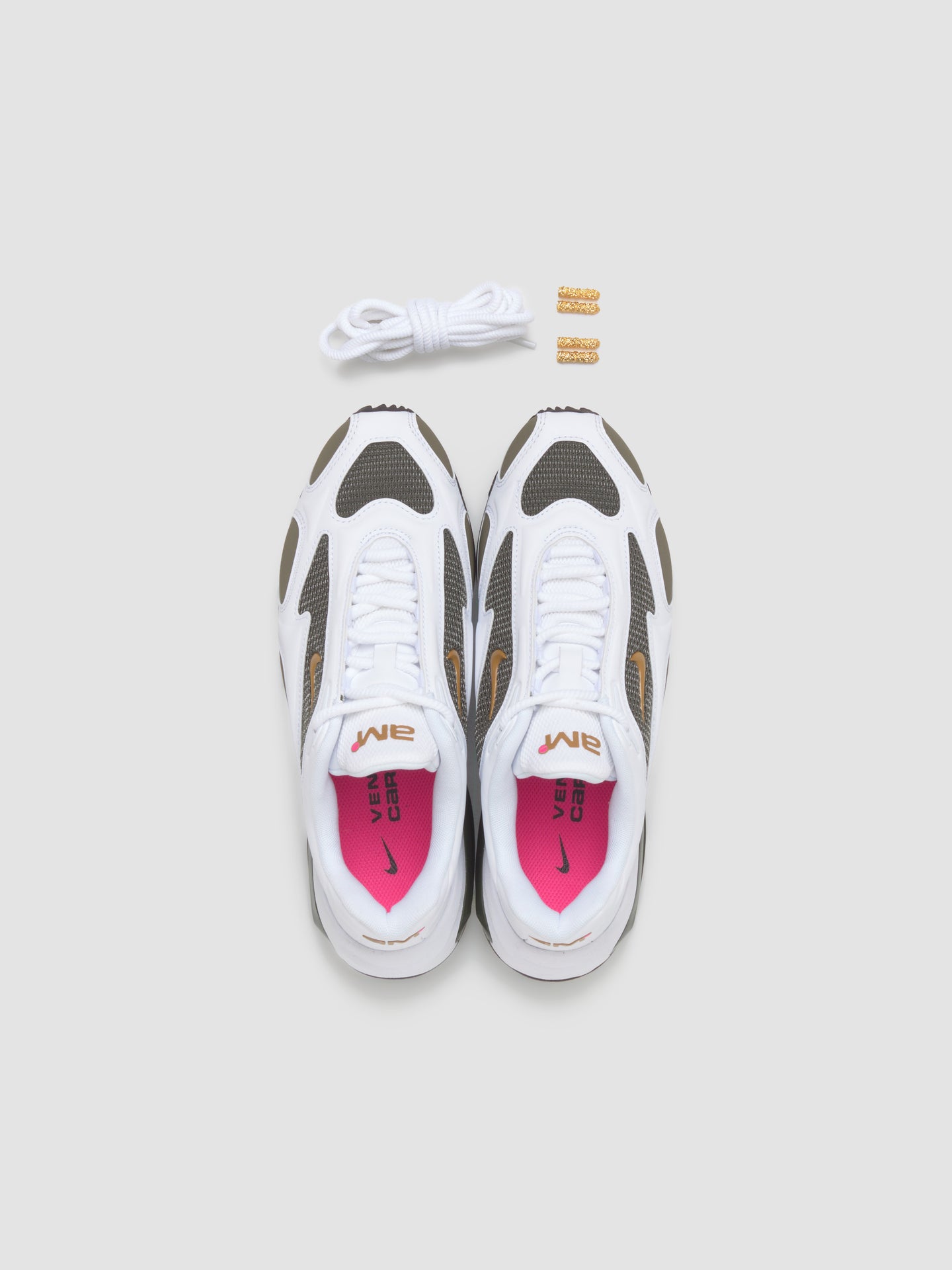 x Veneda Carter WMNS Air Max Muse Sneaker in White & Hyper Pink