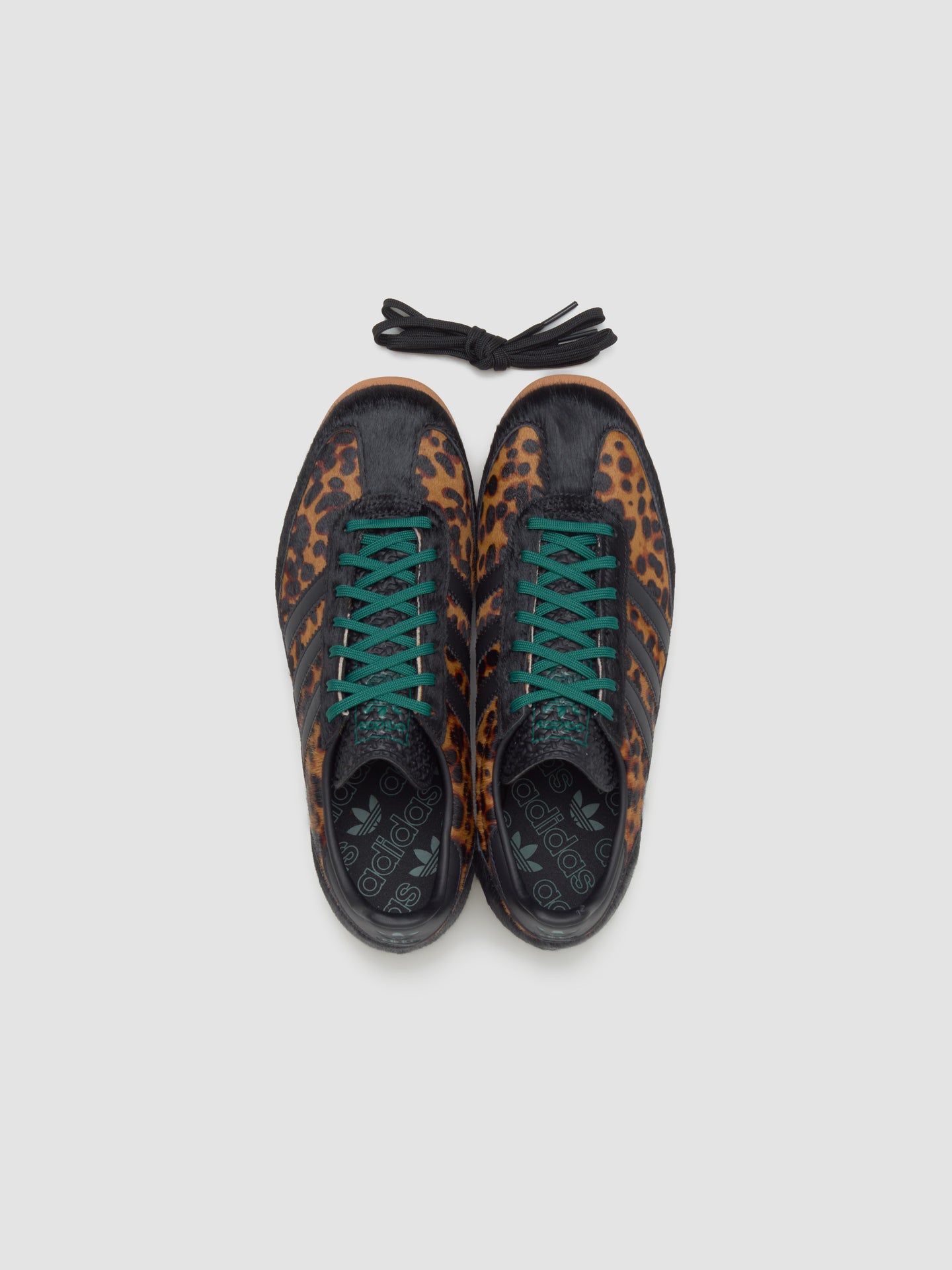 WMNS SL 72 OG Sneaker in Core Black & Off White