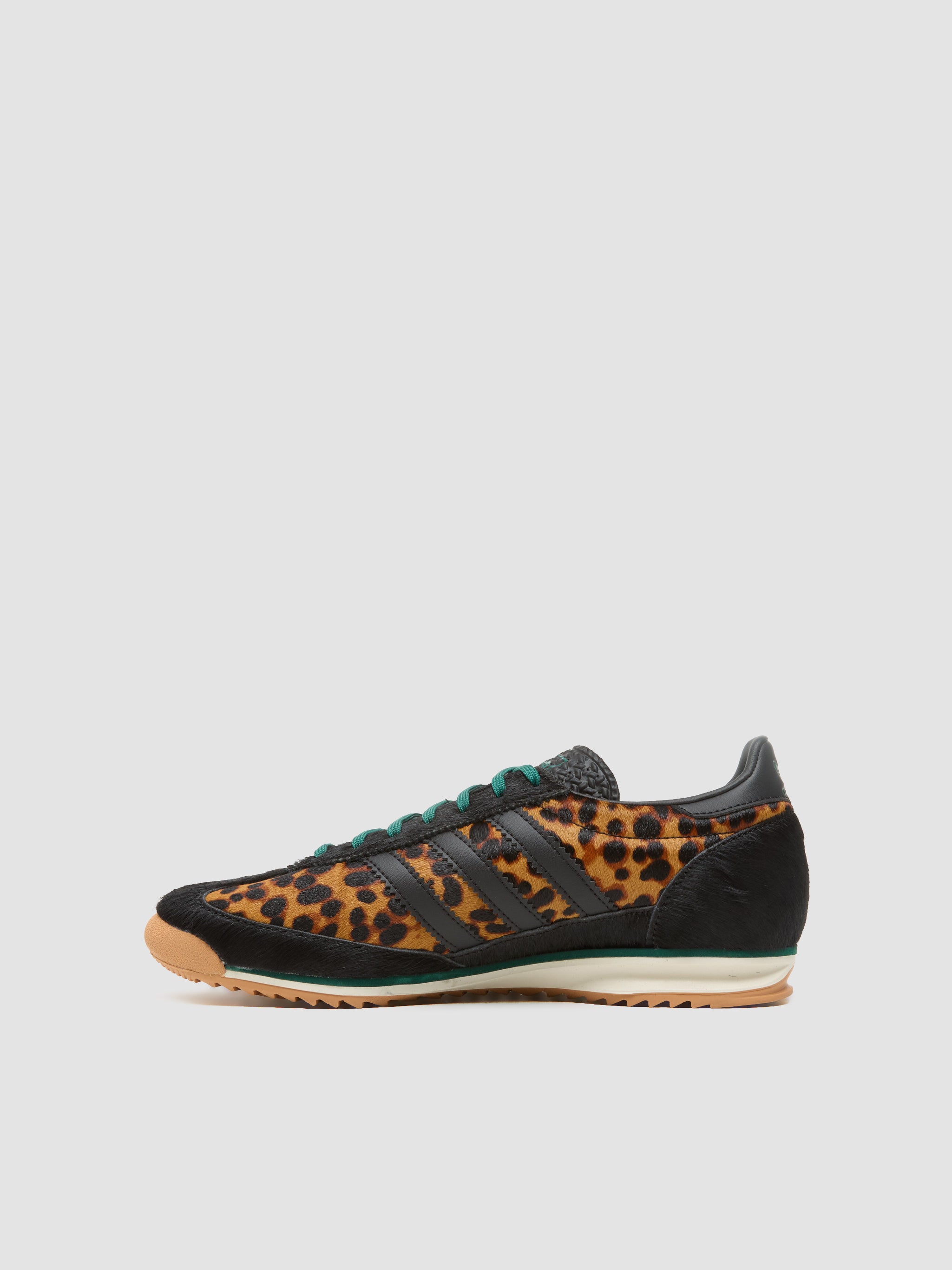 WMNS SL 72 OG Sneaker in Core Black & Off White