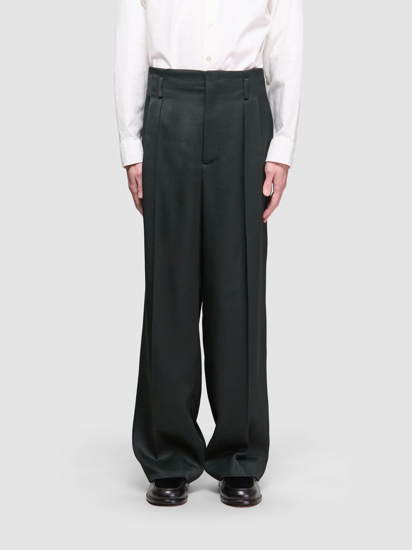 Pleated Trousers in Dark Green