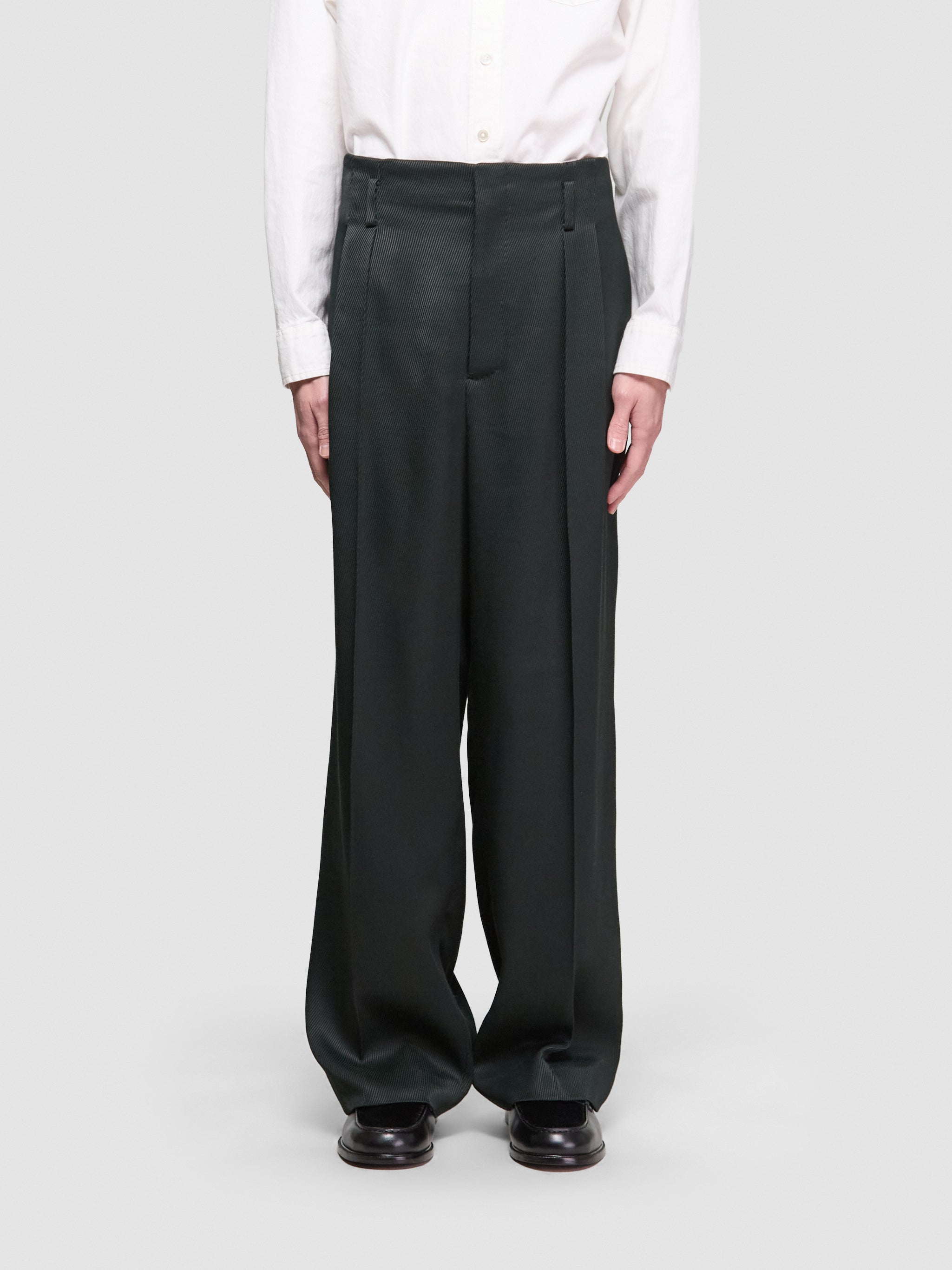 Pleated Trousers in Dark Green
