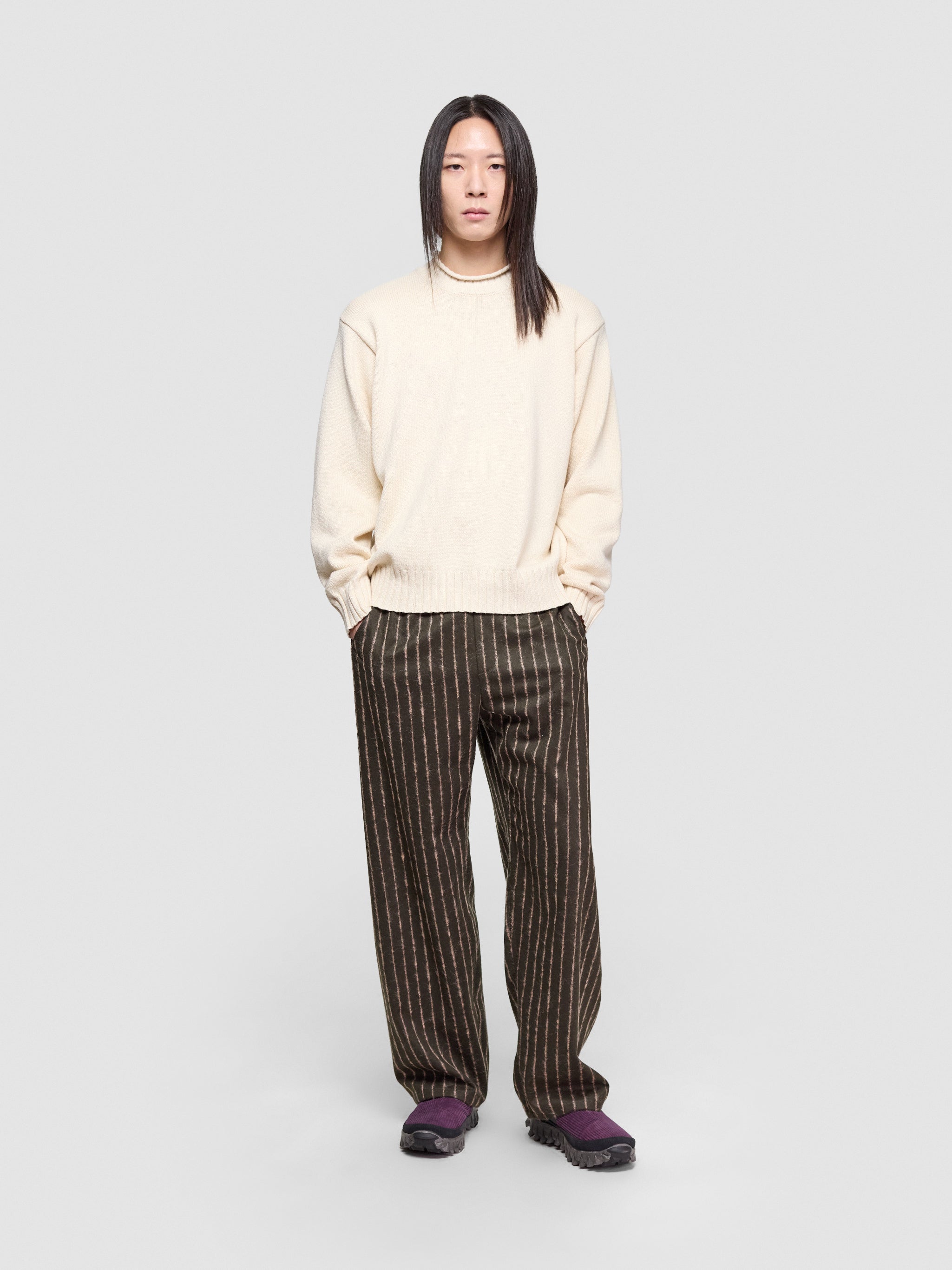 SNOWCLOG CORDUROY Sneaker in Plum & Black