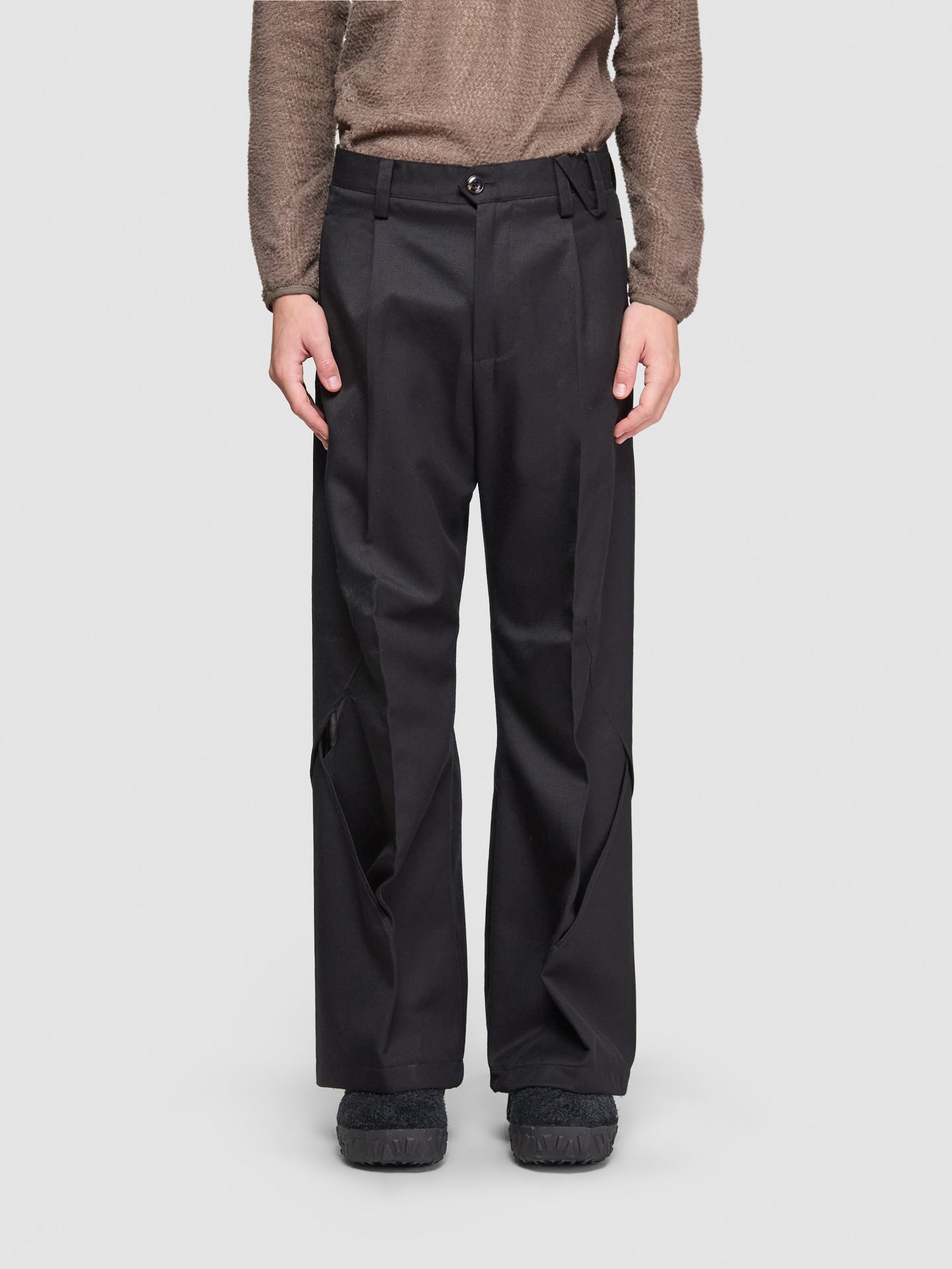 Deconstructed Carpenter Trousers in Black