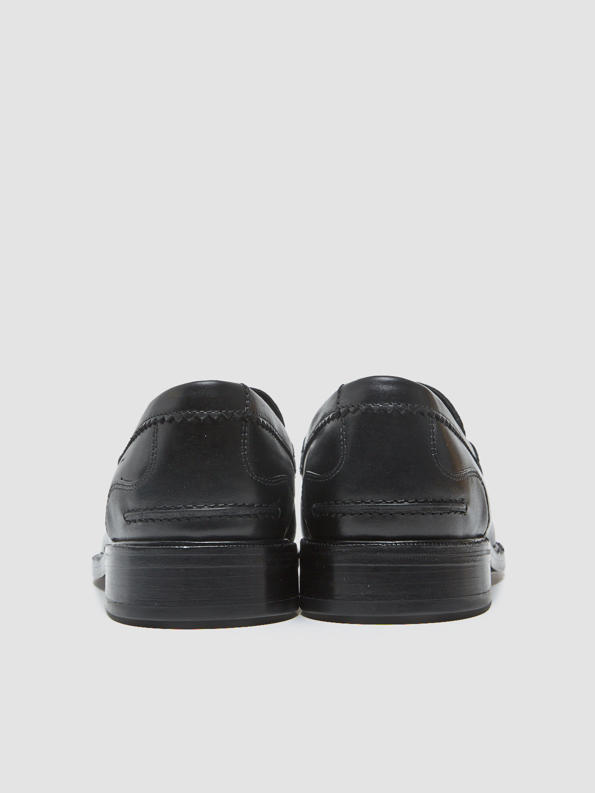 Craft James Loafers in Black