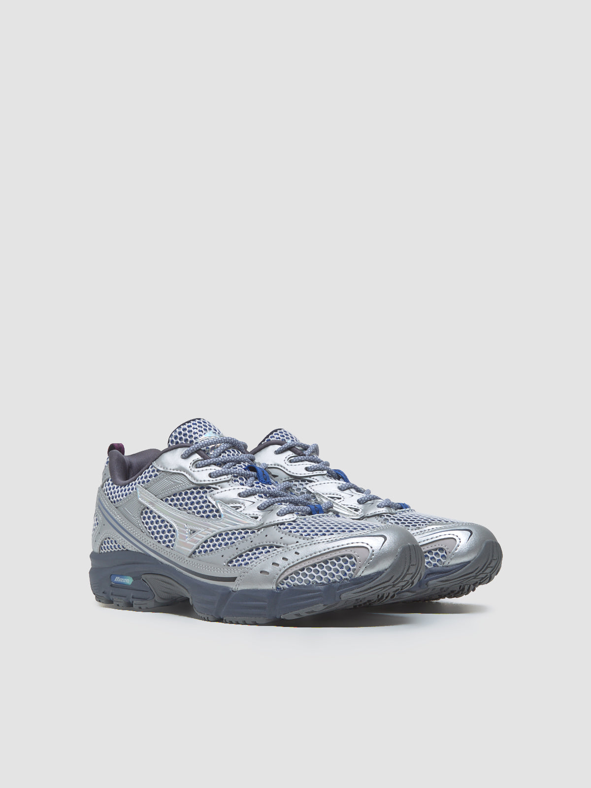 MXR Sneaker in Silver & Nimbus Cloud