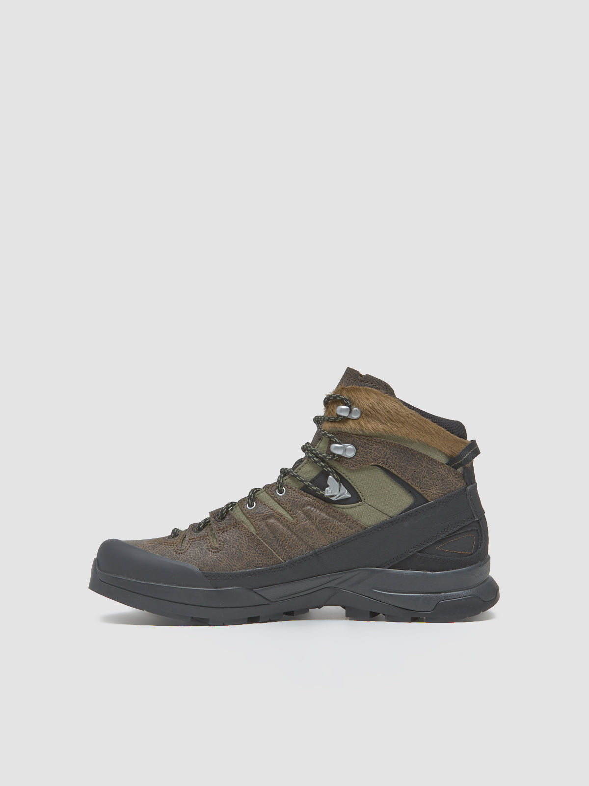 X-ALP MID GTX DISTRESSED LTR Sneaker in Dark Earth