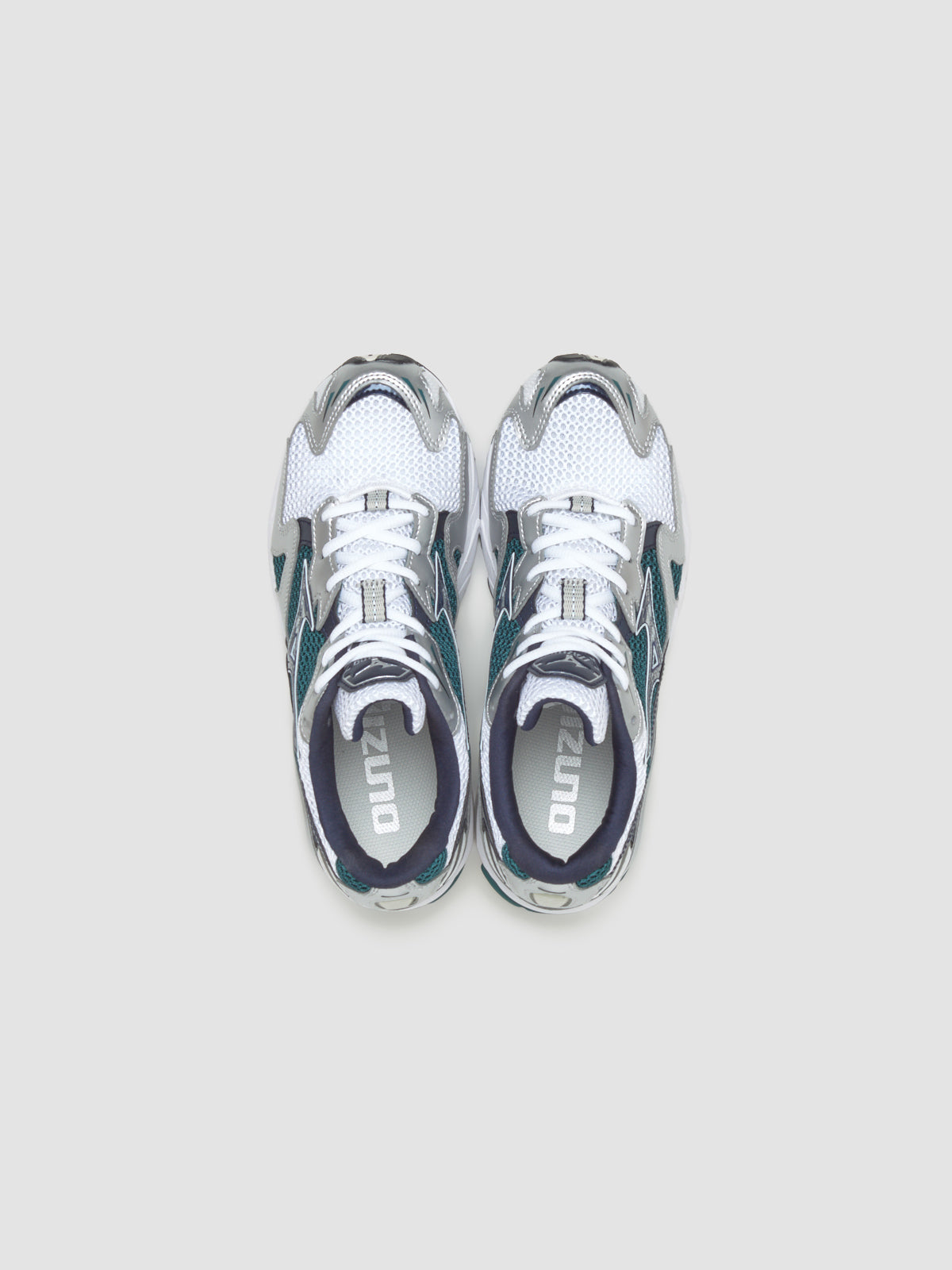 Mizuno - Wave Rider 10 Sneaker in White & Baritone Blue - D1GA2104