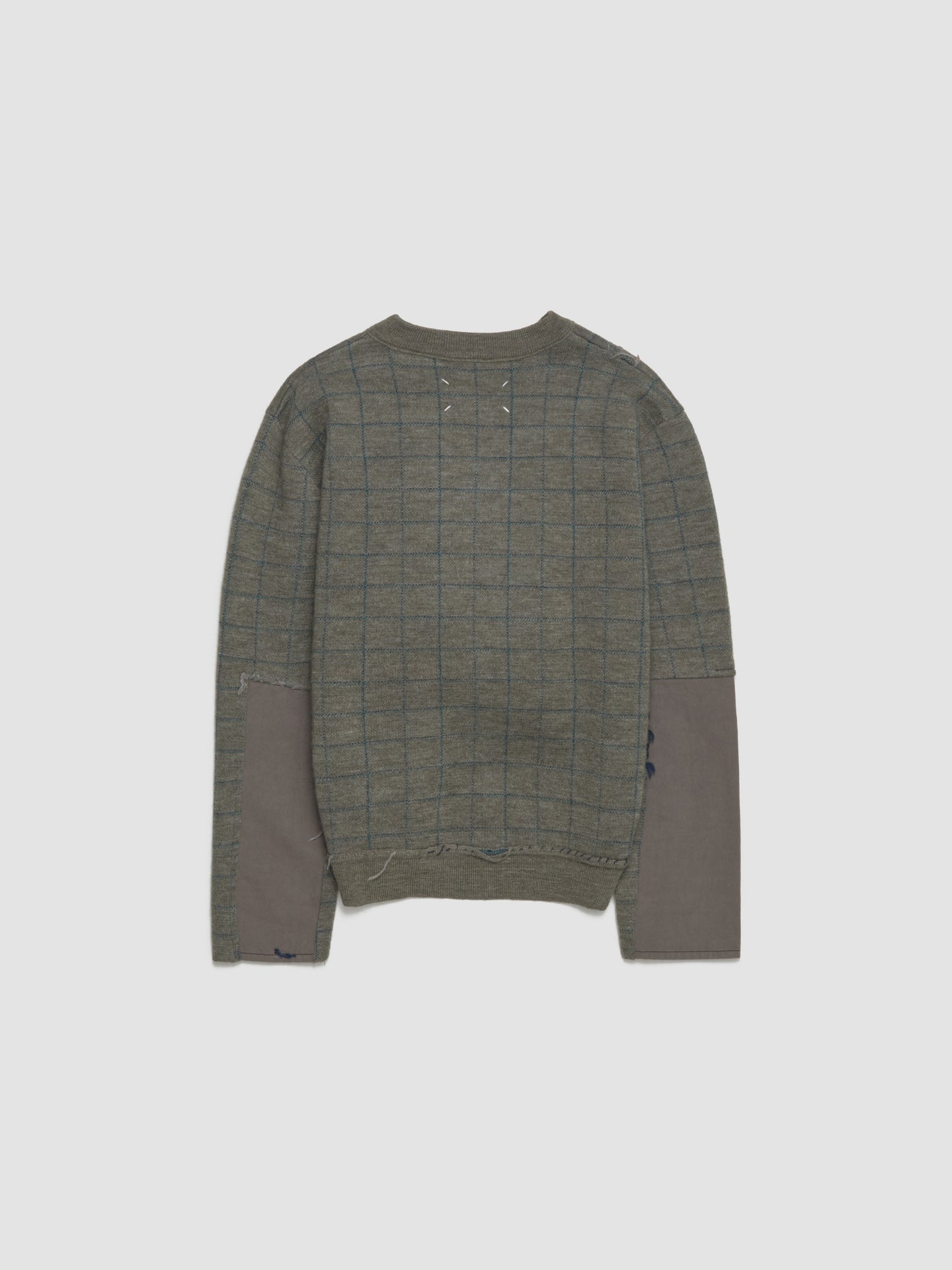 V-Neck Sweater in Military Green