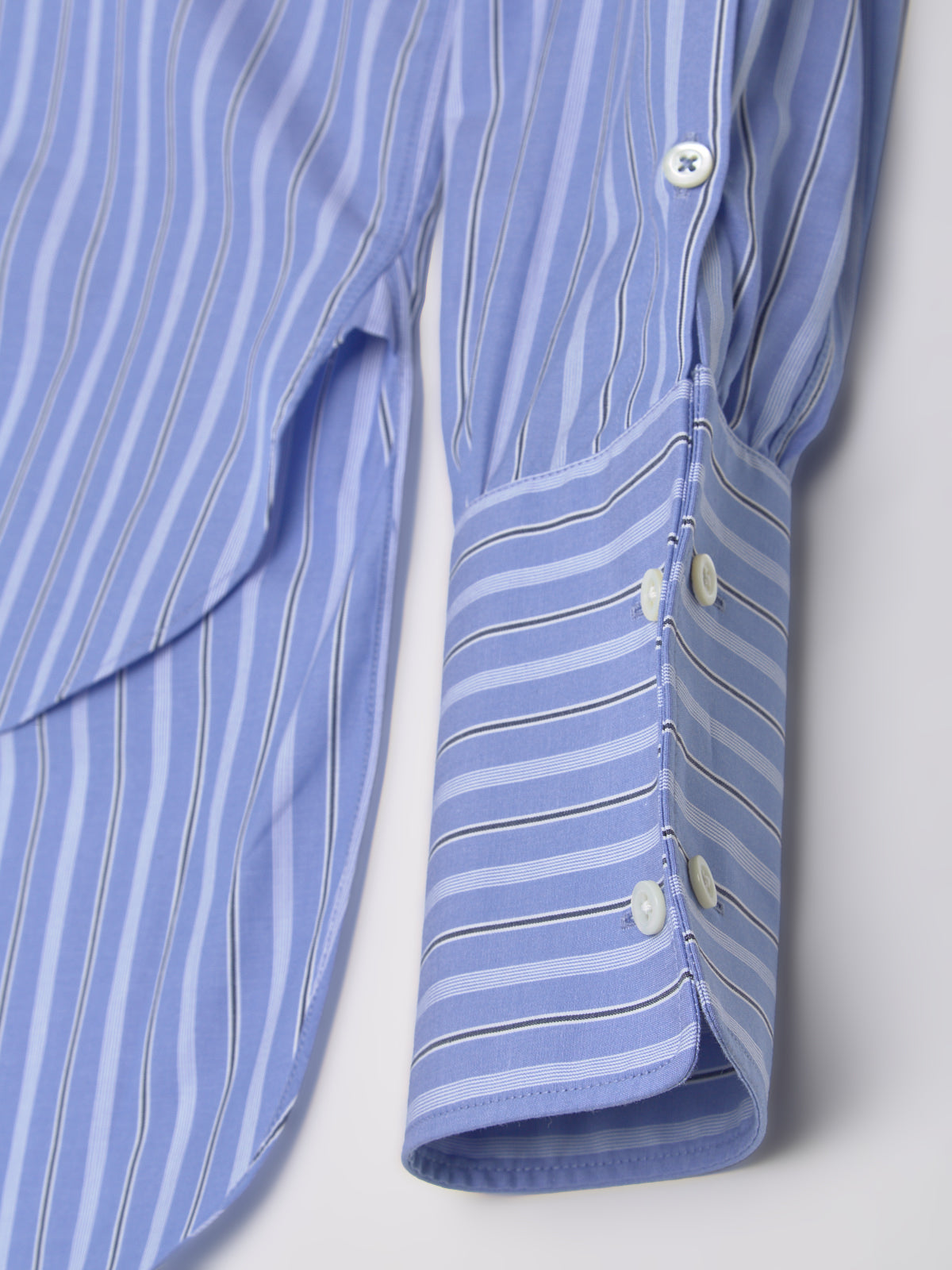 Long Sleeve Shirt in Blue Stripe