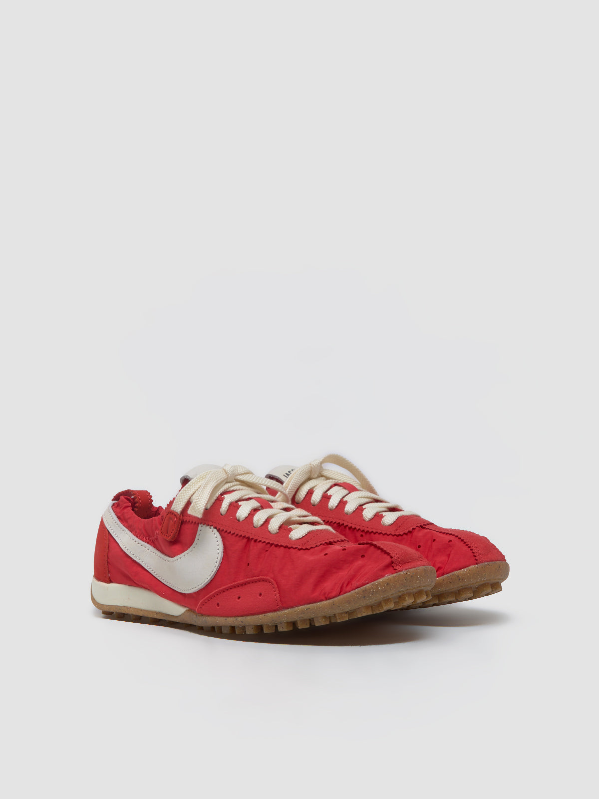 x Jacquemus WMNS Moon Shoe SP Sneaker in University Red & Cashmere