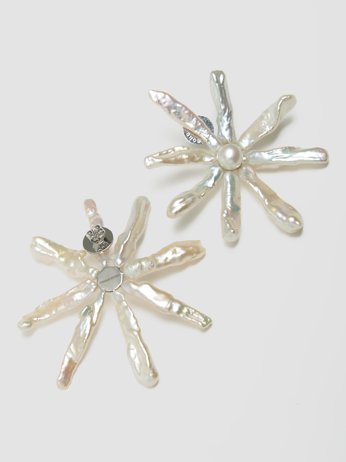 Blooming Flower Earrings in Pearl
