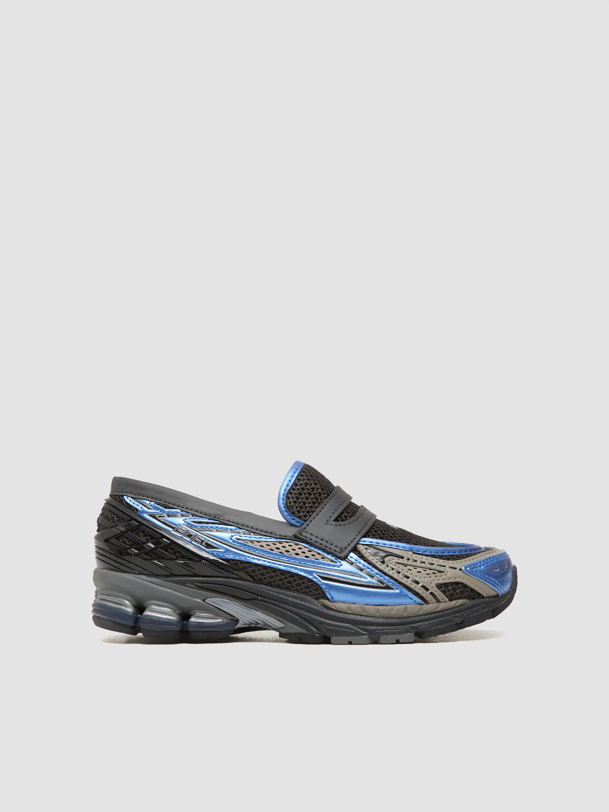 U1906 Loafers in Black Cement & Blue Gemstone
