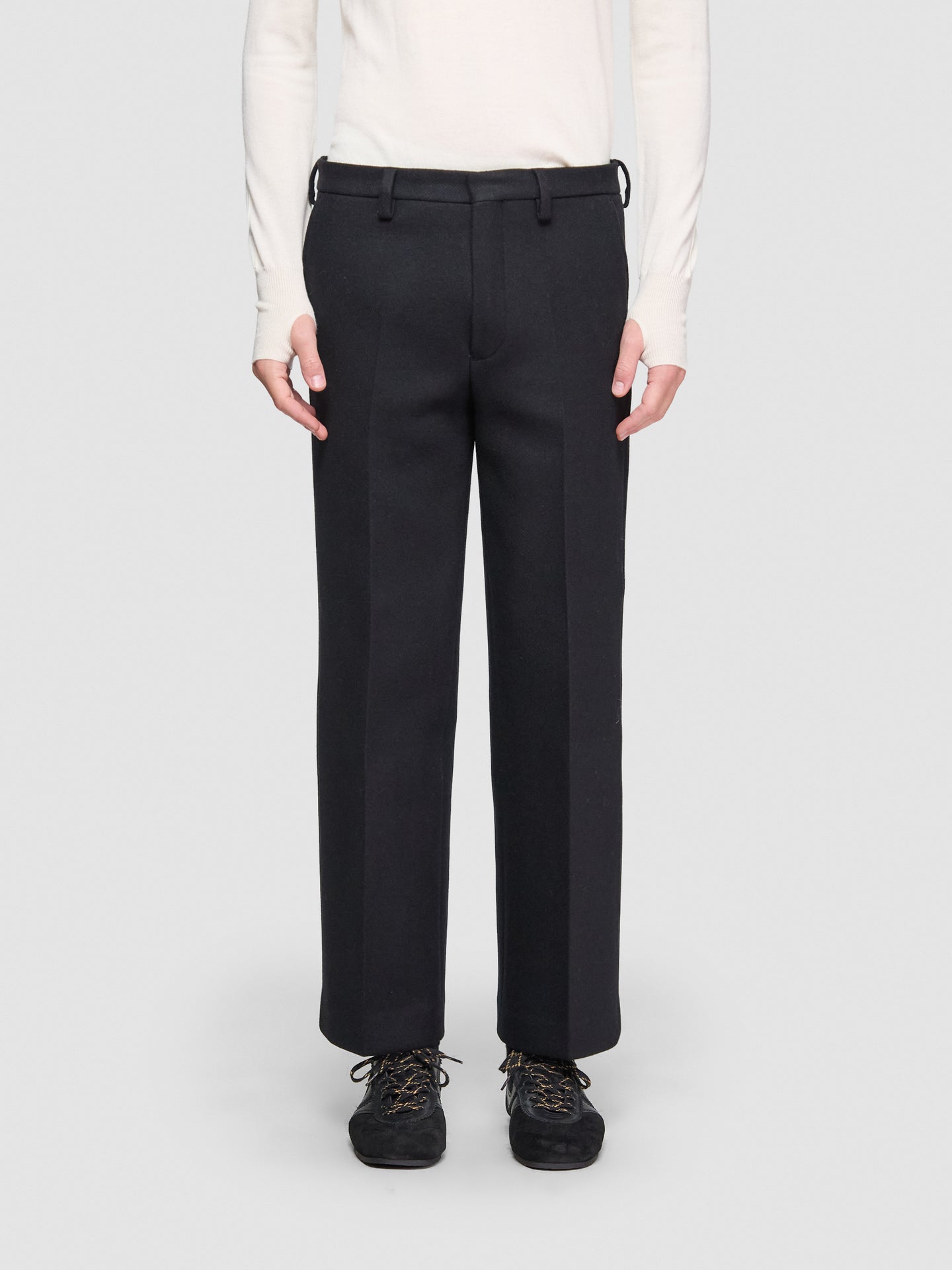 Panvel Short Pants in Black