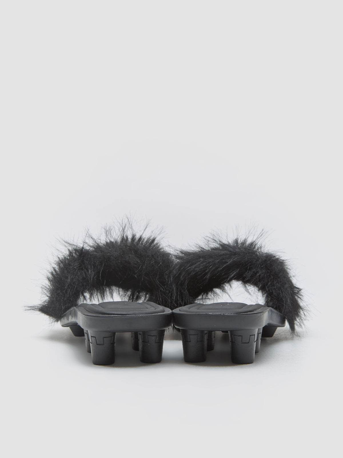 x FENTY WMNS Chic Fur Slide in Black & Silver