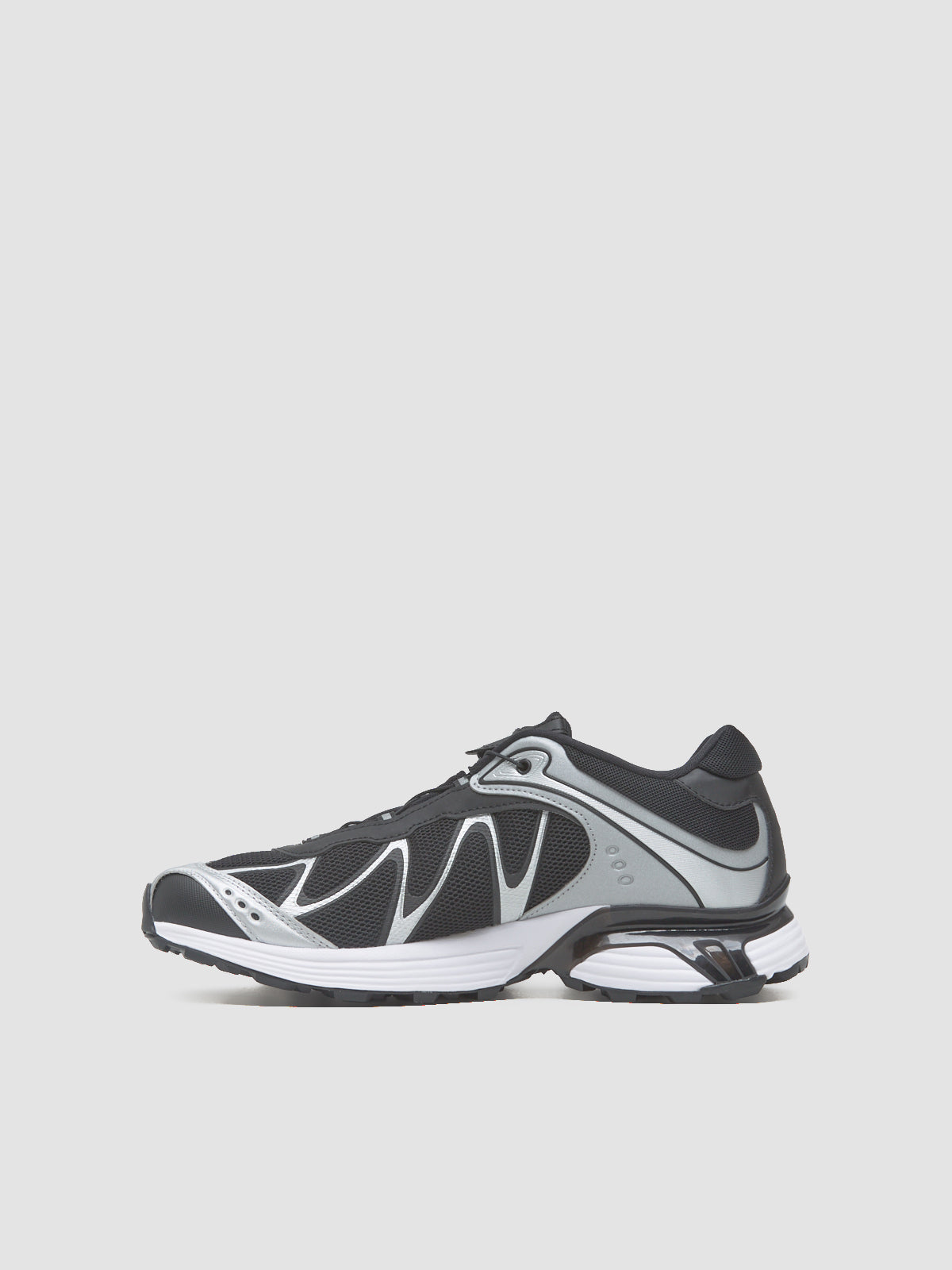 XT-WHISPER Sneaker in Black & Silver